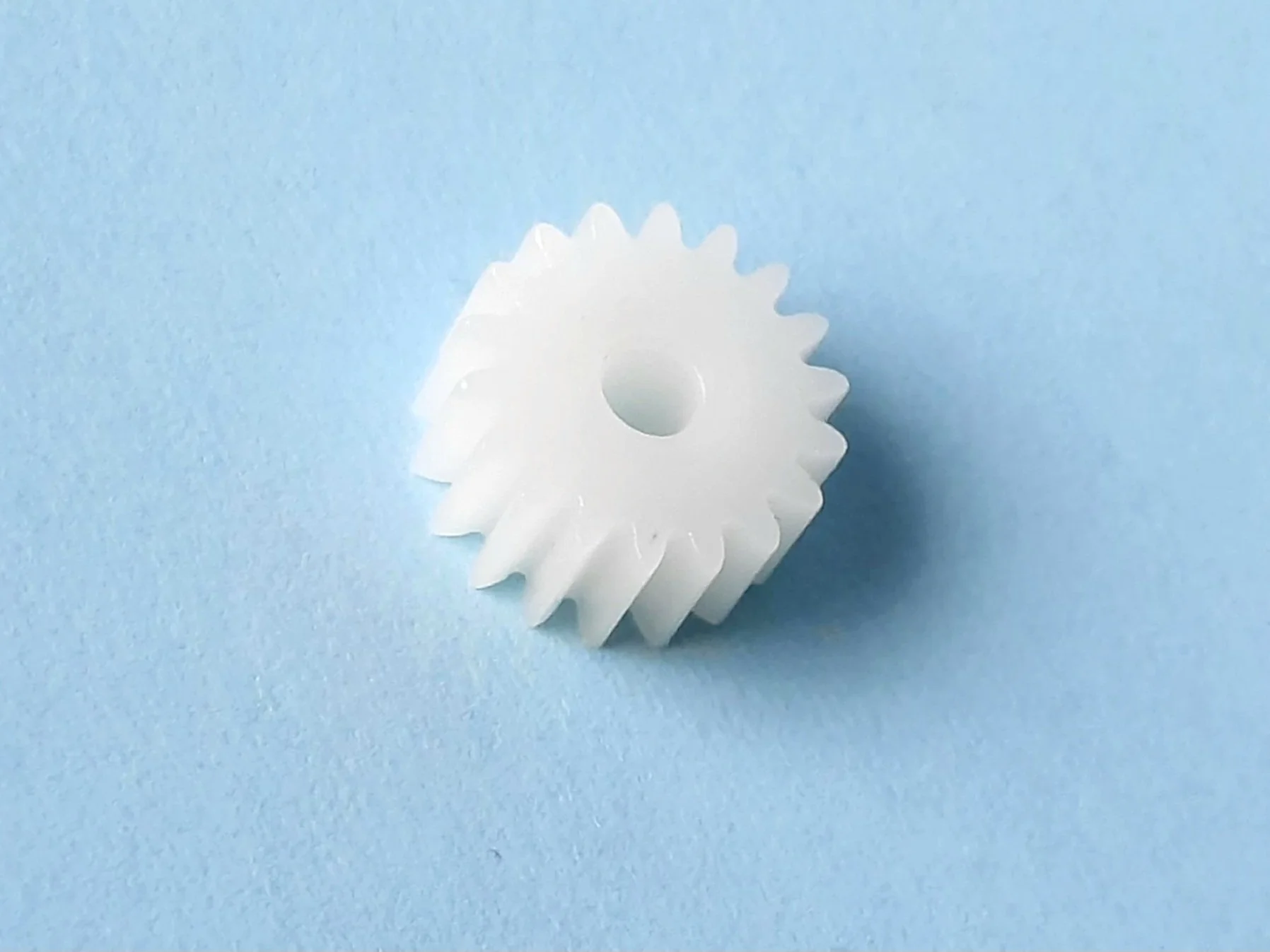 GEAR 18T X 2.4MM
