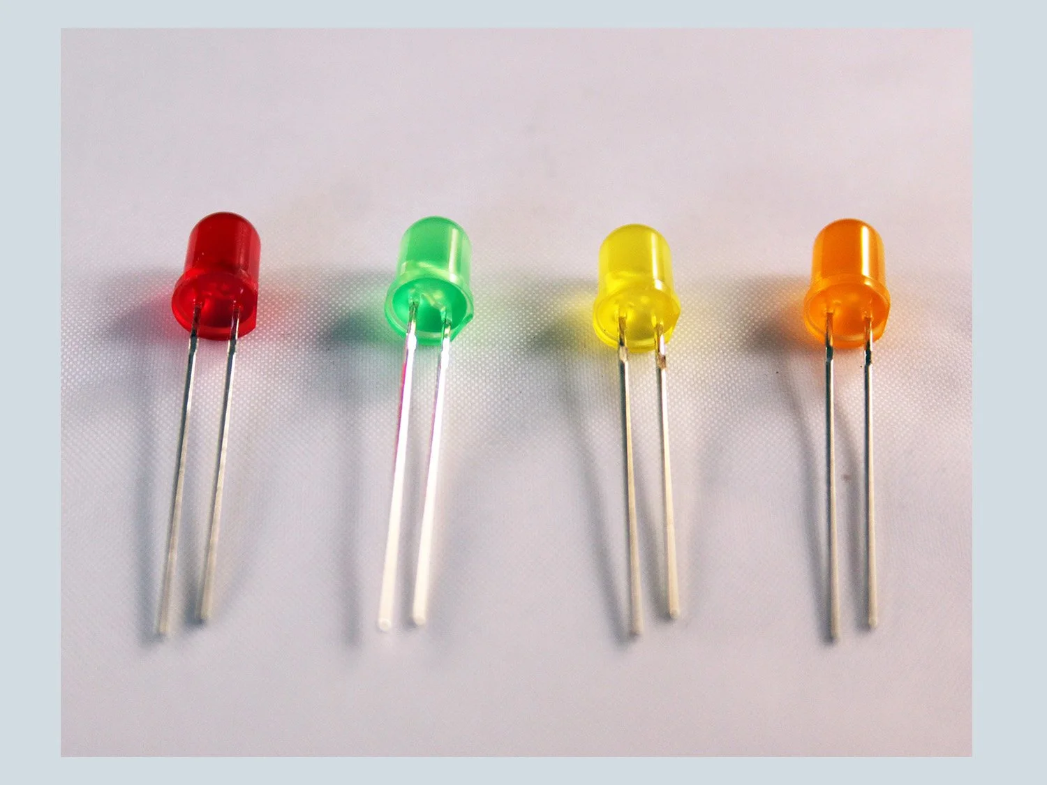 3MM LED DIFFUSED LENS - 17MM LEGS (PACKS OF 10)