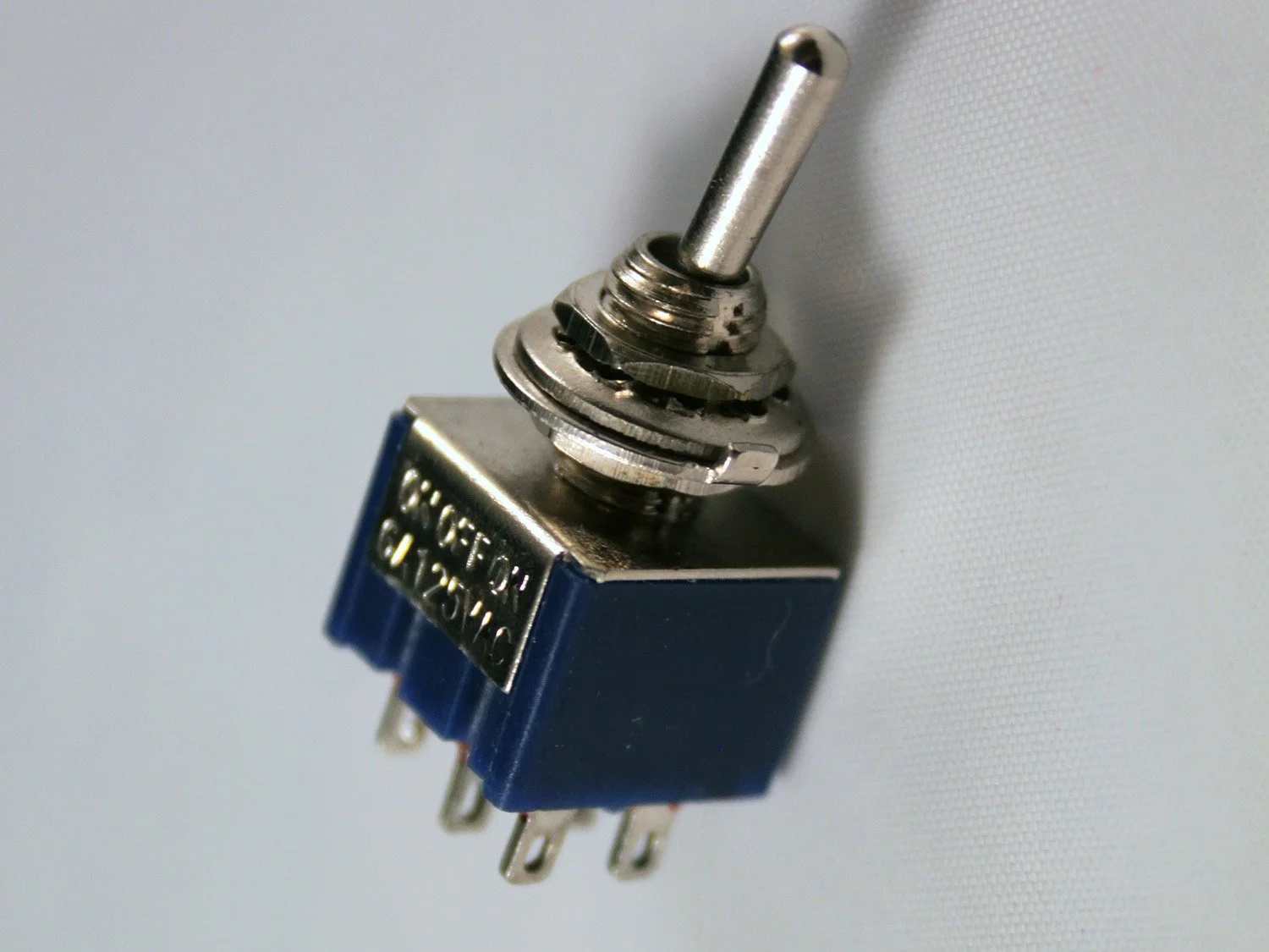 TWO WAY TOGGLE SWITCH (PACK OF 5)
