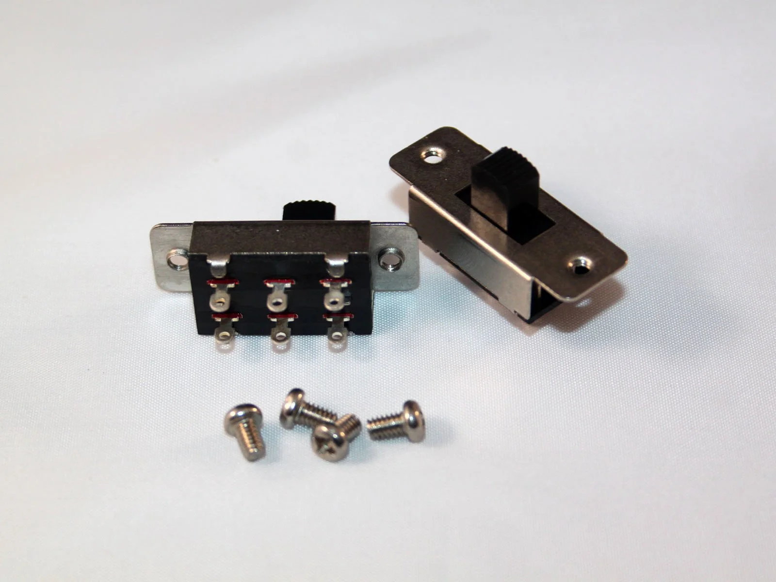 Slide_switches_w_screws.JPG