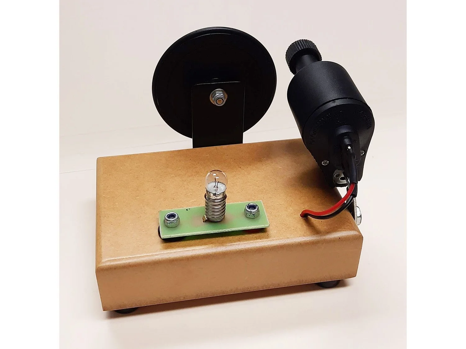 PH1252-N8_Bicycle_Dynamo_Assembly_globe.jpg