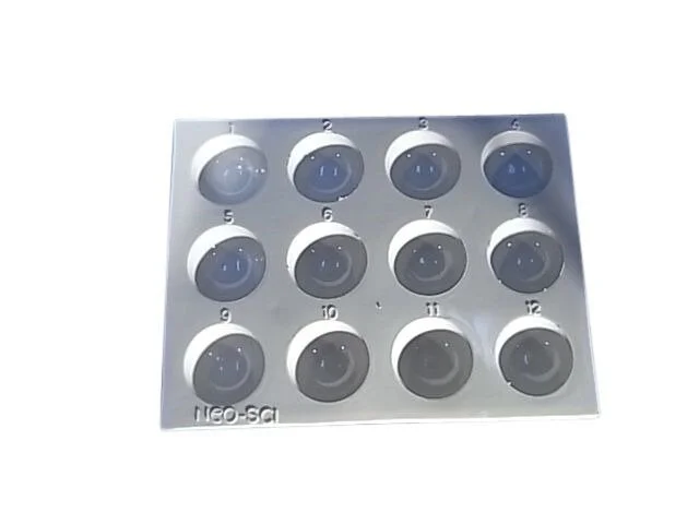LW5507-01_Tile_cavity-12pl_spotting_plate_plastic.jpg