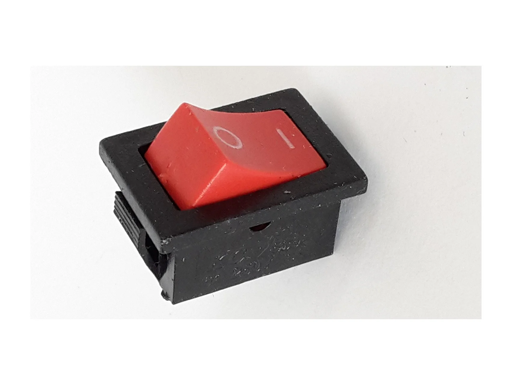 SWRCKDMIN_Mini_Rocker_Switch_angle.jpg
