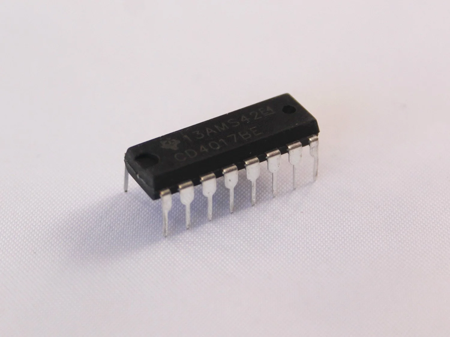IC-CD4017.jpg