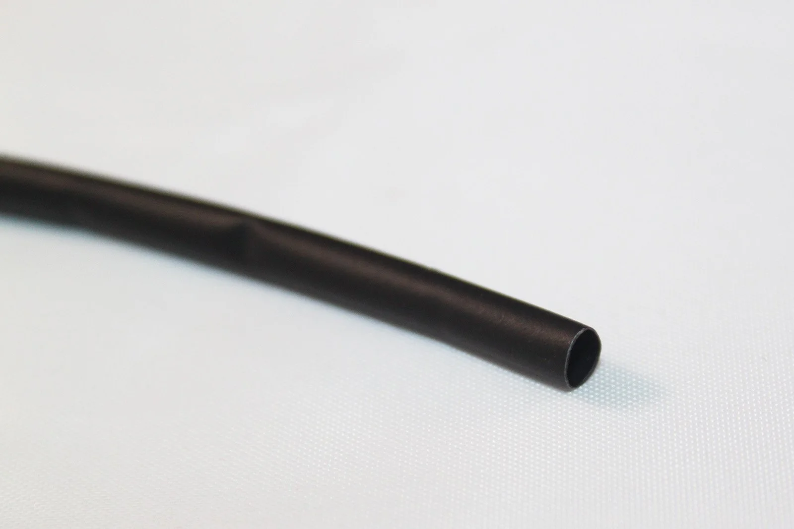HEATSHRINK - 6MM X 1.2M TUBING FOR INSULATING WIRES & TERMINALS - BLACK