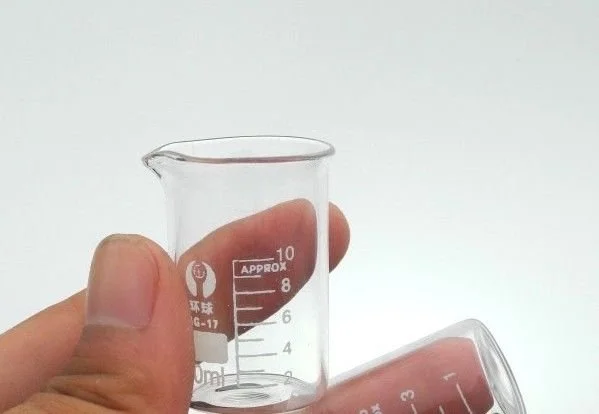 BEAKER - LOW FORM - BOROSILICATE GLASS - GRADUATED - 10ML (PACK OF 10)