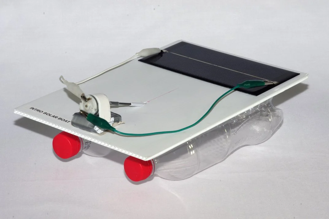 INTRO SOLAR BOAT