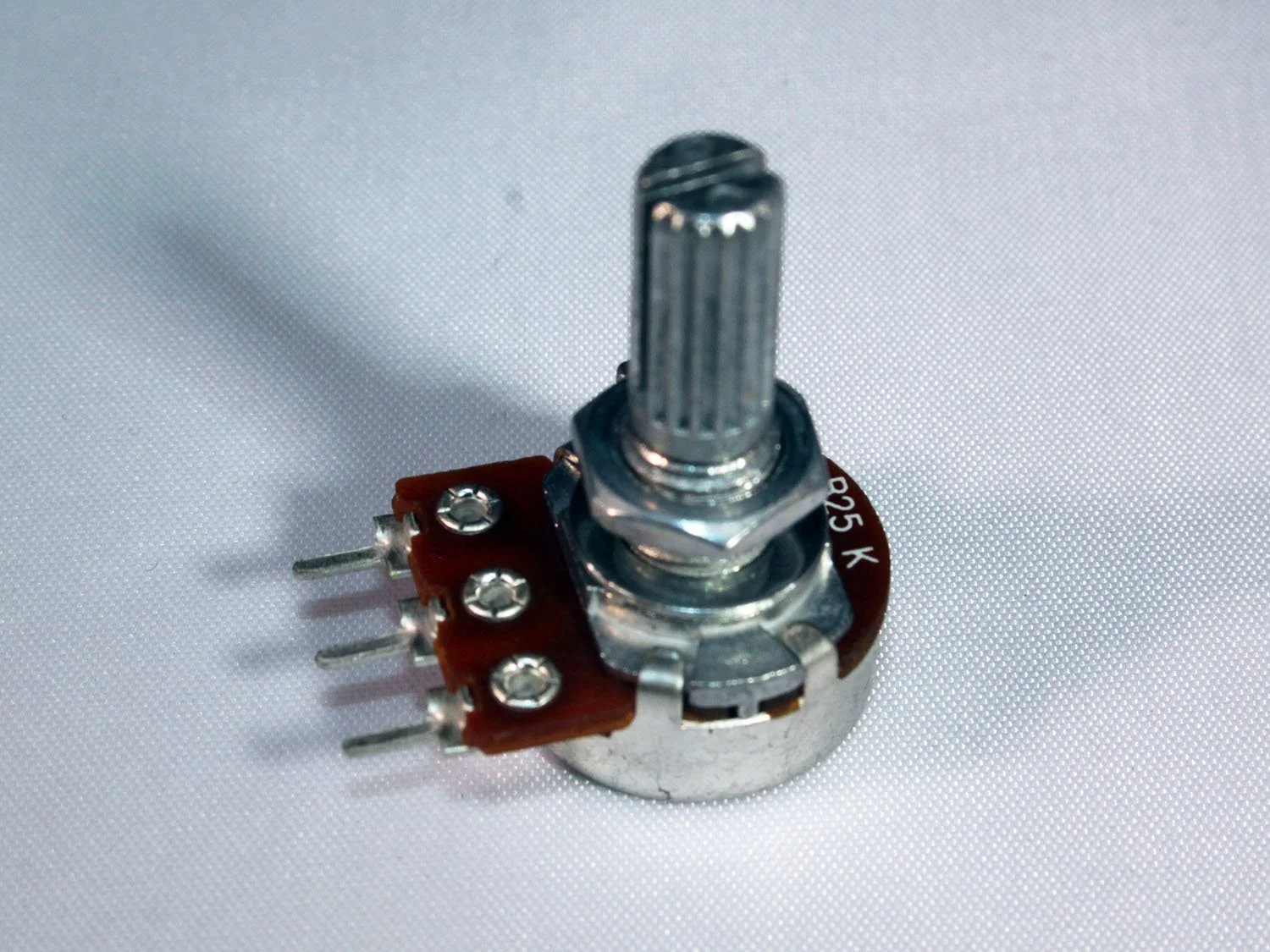 POT25_25K_linear_Potentiometer_angle.jpg