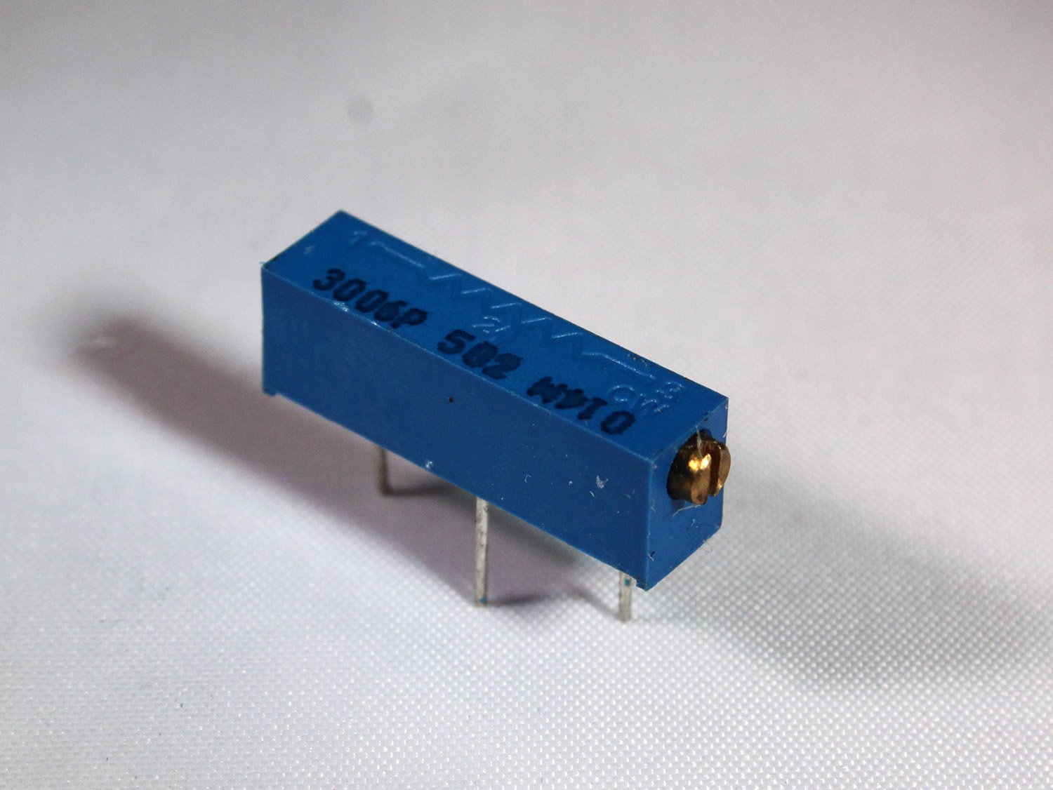 TRIMPOT - SIDE ADJUSTABLE 10 TURN - 3 PINS OUTSIDE SPACING 12.7MM - 100K OHM