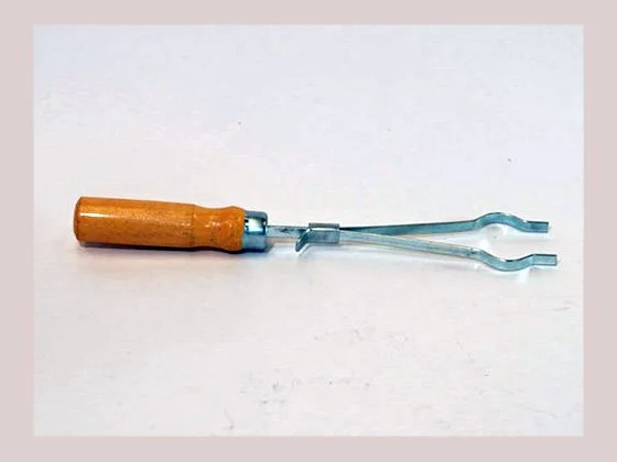 TEST TUBE HOLDER - WOODEN HANDLE