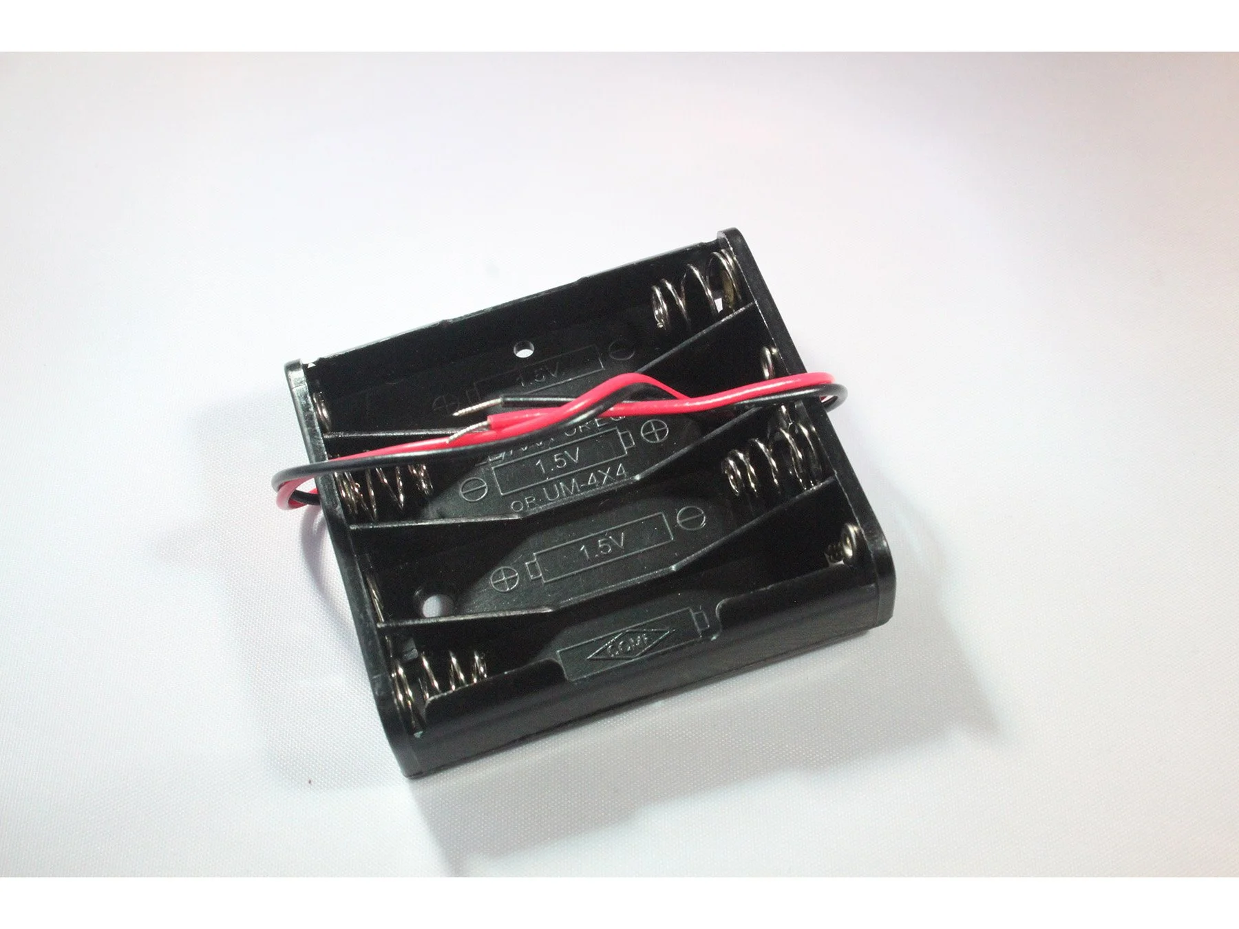 BATTERY HOLDER - 4 X AAA (PACK OF 5)