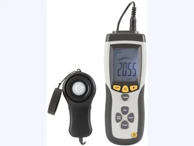 PROFESSIONAL 400K LUX METER WITH CARRY CASE