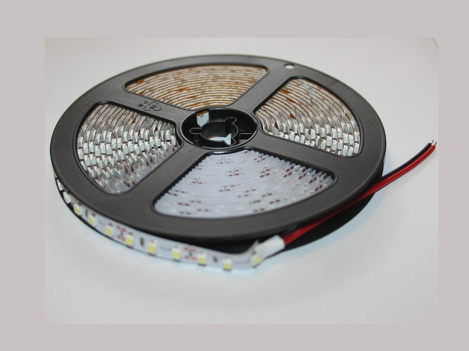 LED FLEXIBLE STRIP LIGHTING - 5M ROLL