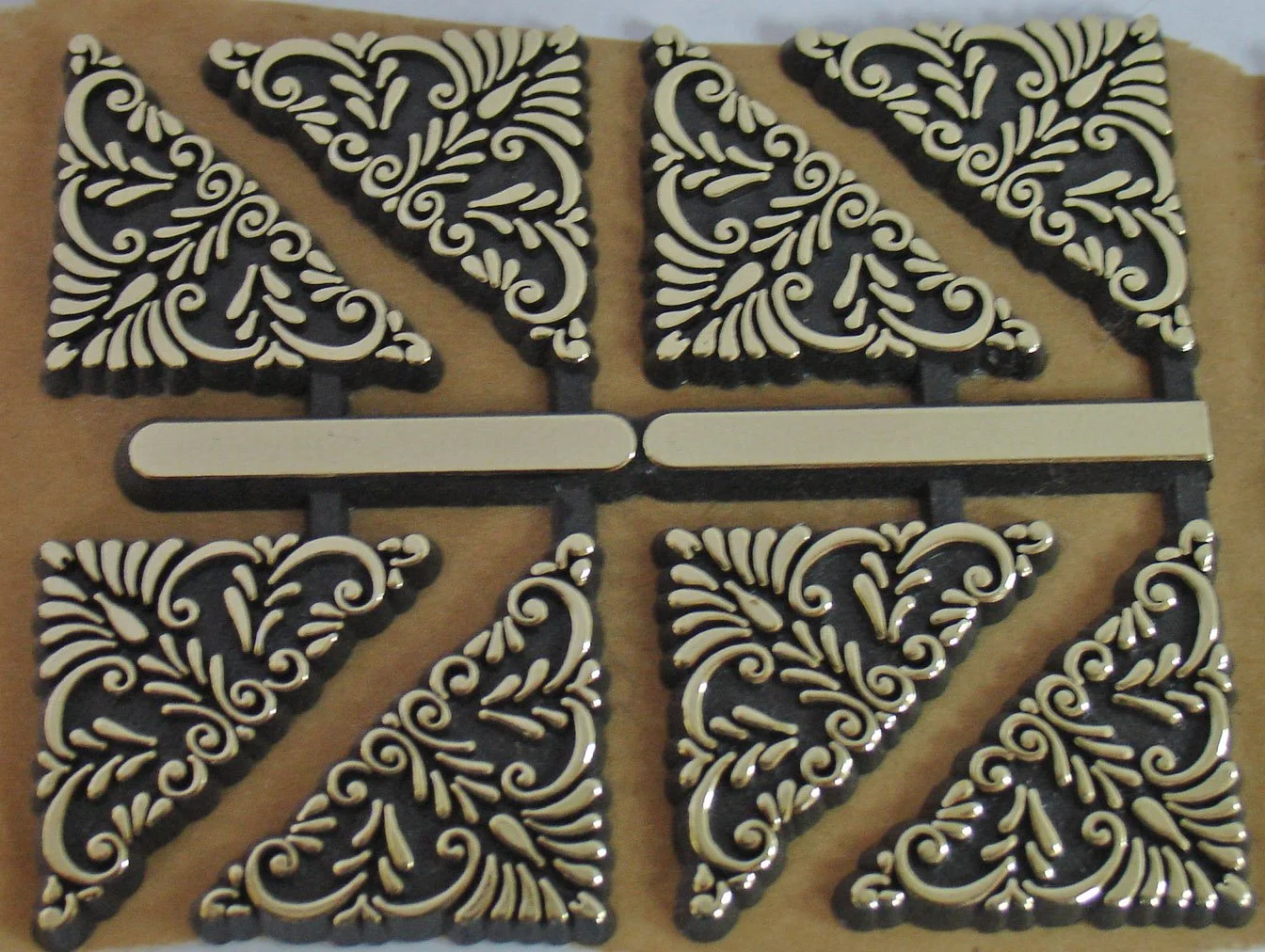 Decorative-Classic-Dial-Corners.jpg
