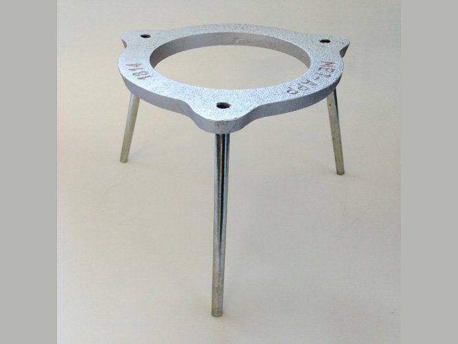 TRIPOD - ROUND TOP - 100MM DIA. - 205MM HIGH