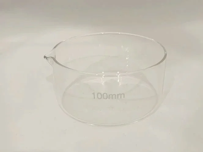CRYSTALLIZING DISH WITH SPOUT - BOROSILICATE GLASS - 100MM (OD)