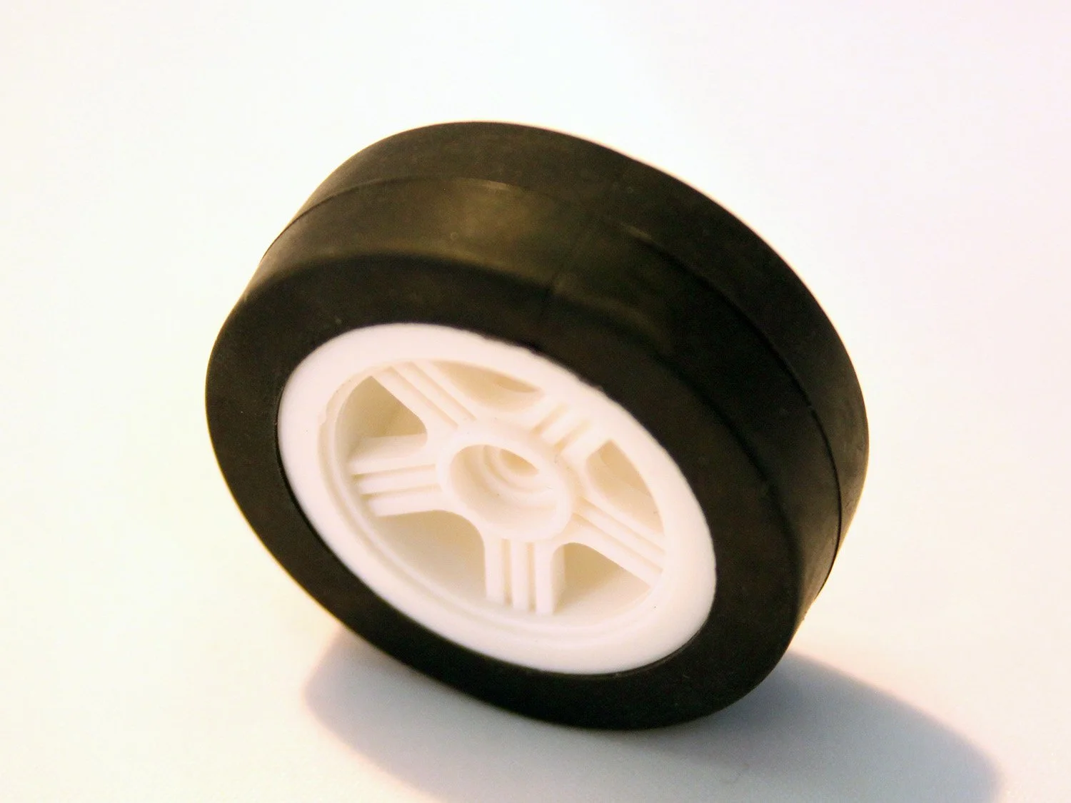 W35W_wheel_35mm_white_hub_3.jpg (Copy)