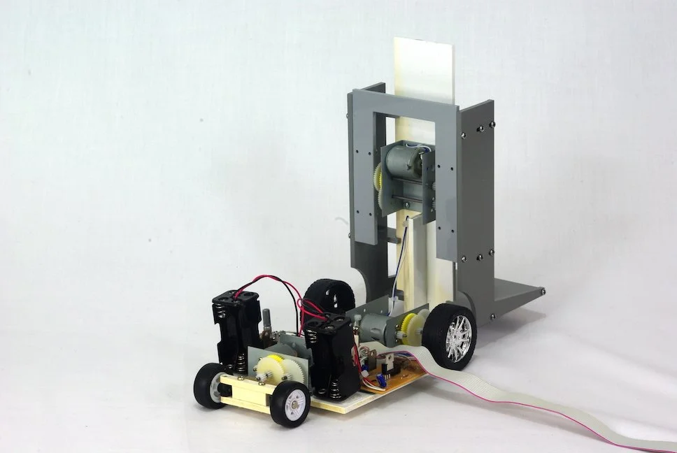 FORKLIFT_prototype_2023-05.JPG (Copy)