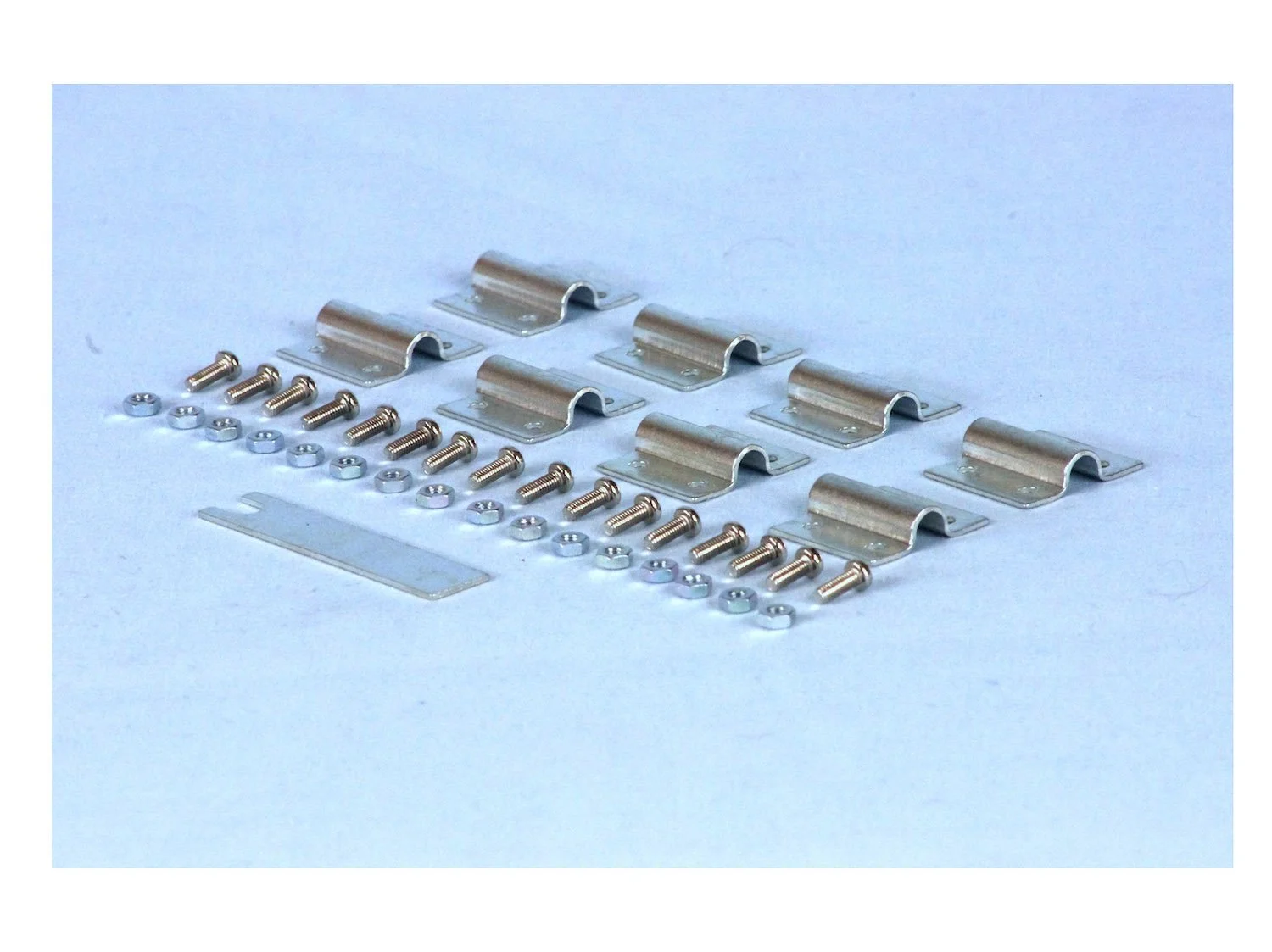 AXBKTK_Axle_bracket_kit_2018_02.jpg