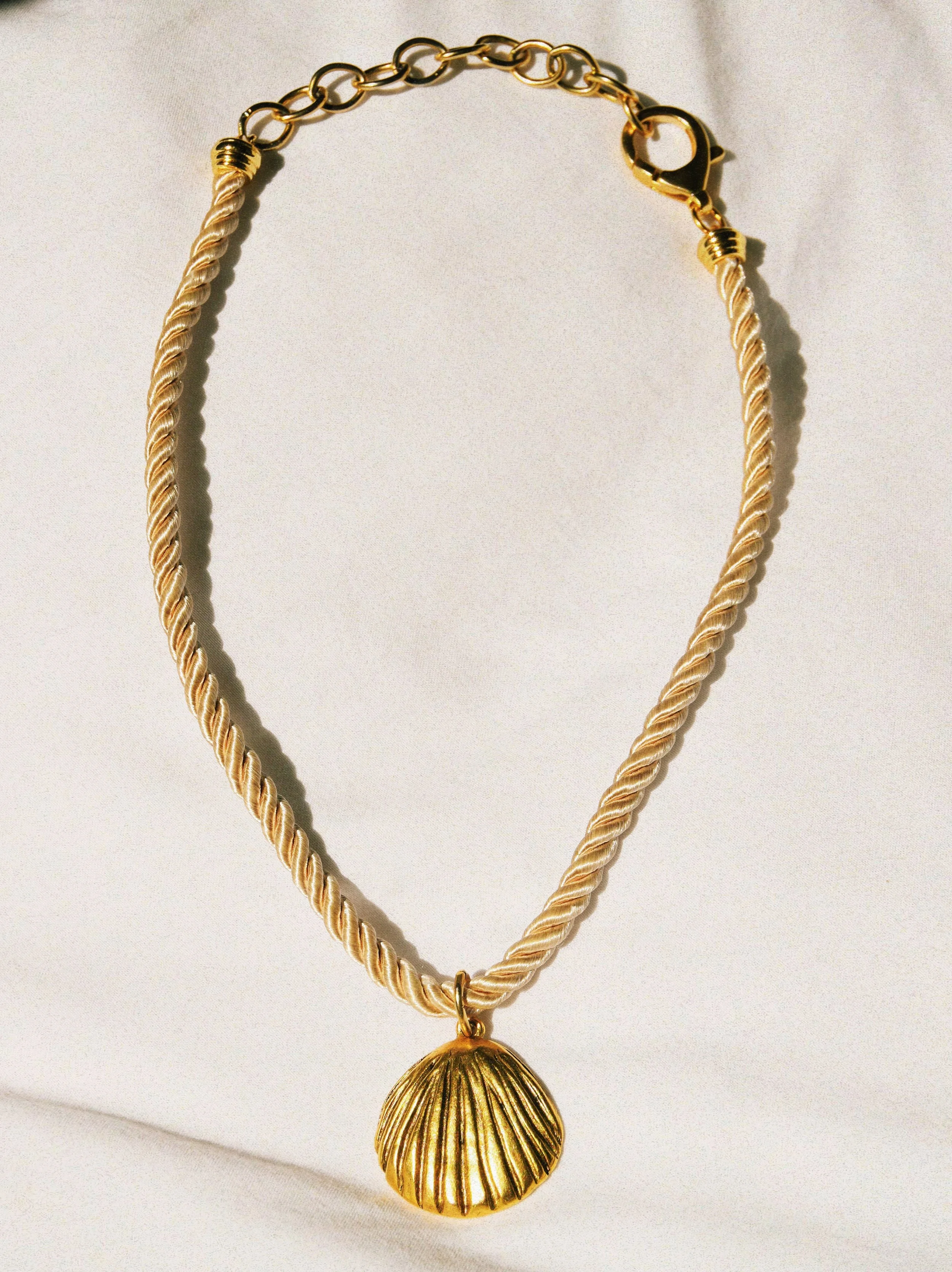 Gold Seashell Pendant Necklace