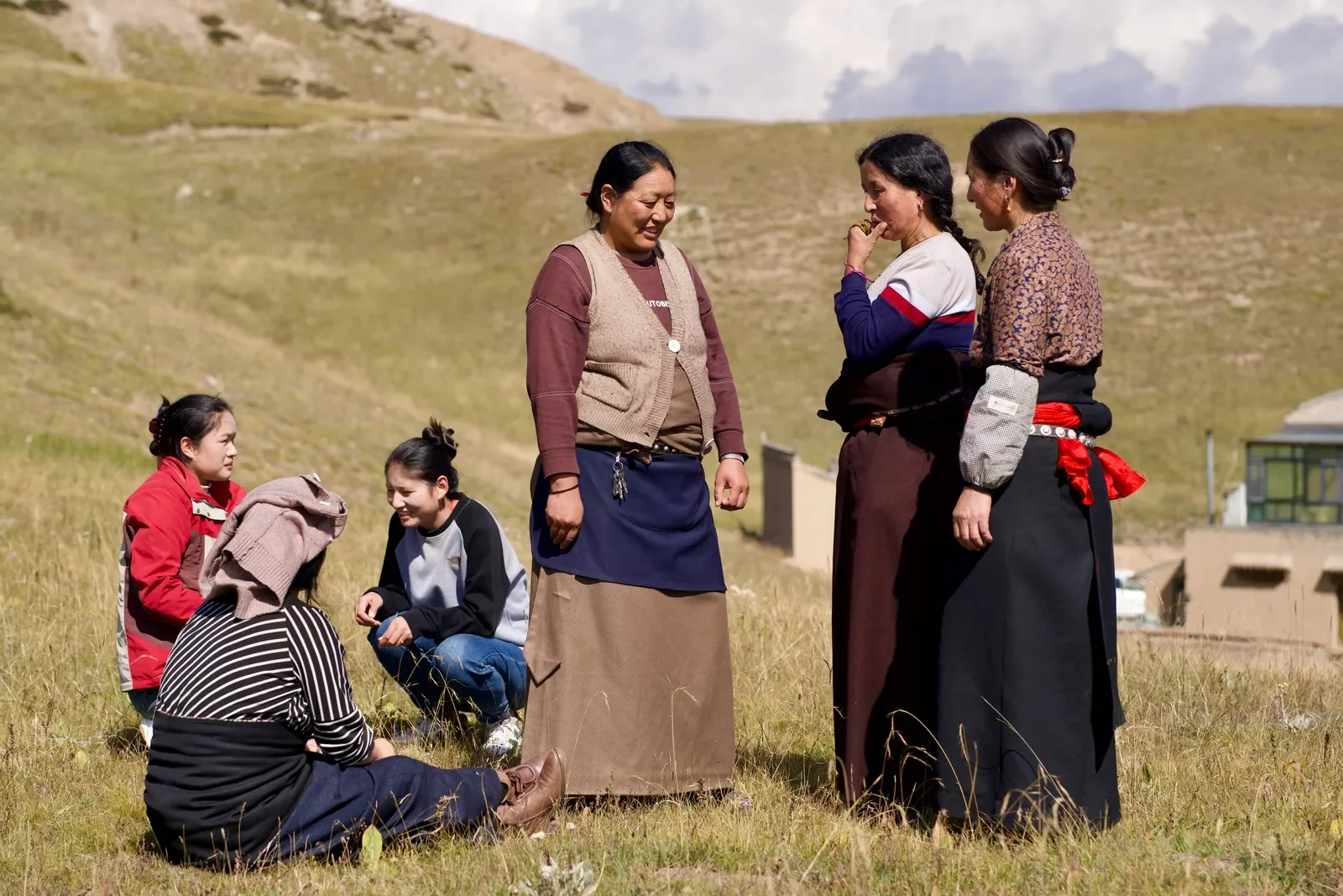 Norlha artisans gather after a day’s work, Tibet, Vogue