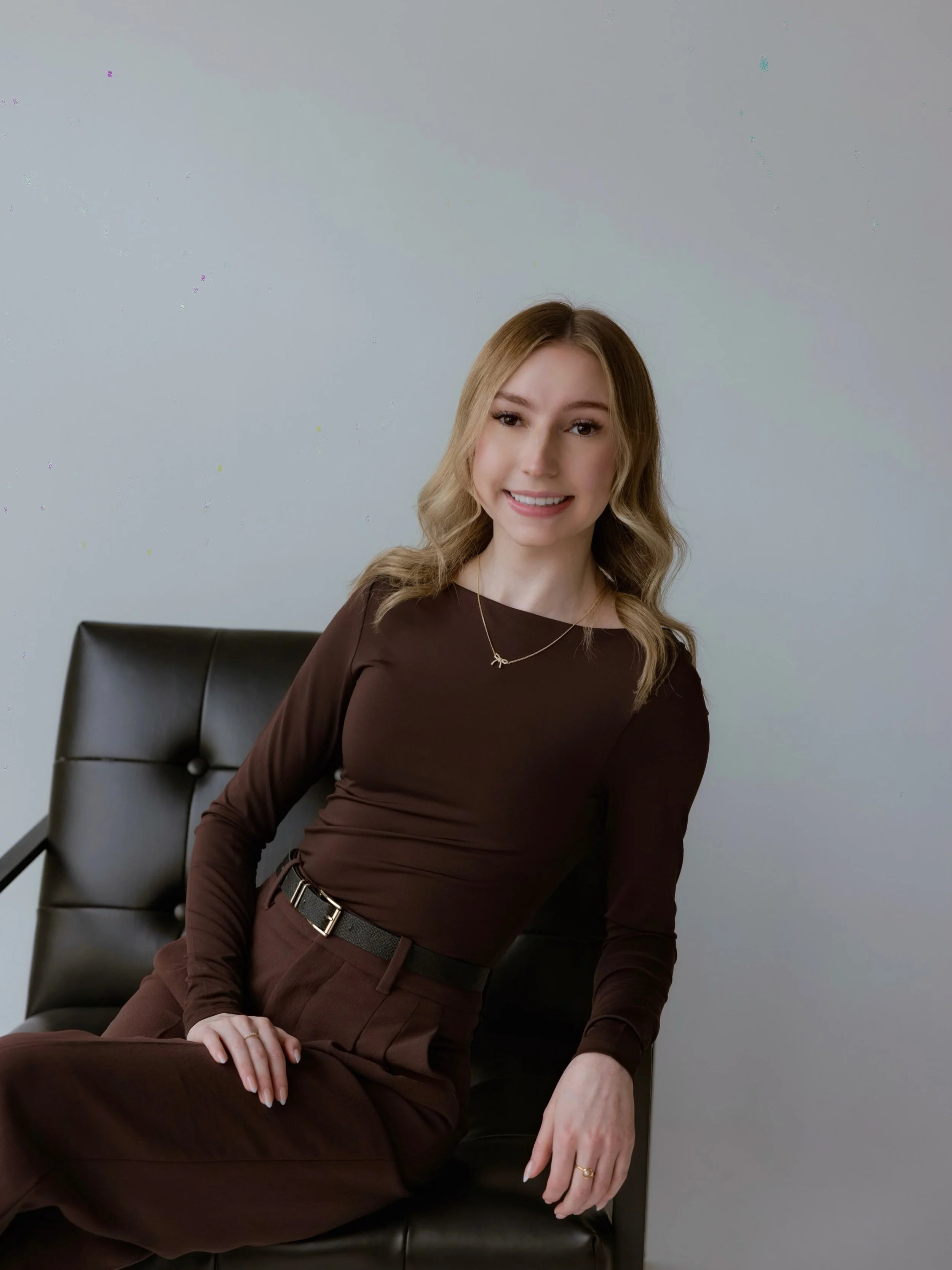 Hi, I&rsquo;m Kalyssa! 🤎

I opened Sapphire Psychotherapy &amp; Counselling to create a therapy space where kids, teens, and adults can feel comfortable showing up exactly as they are.

Therapy doesn&rsquo;t have to look like sitting across from som