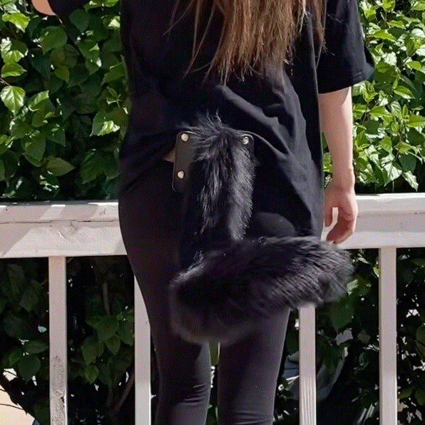 A3- 20-22” Tail Sleeve: Solid Black Heavy Curl