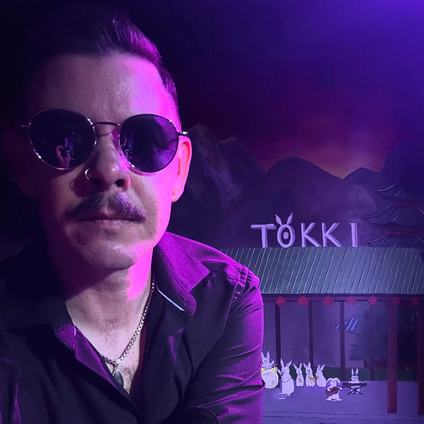 🎤 Upcoming Shows: Nov 7th &amp; 22nd
Think Michael Bubl&eacute; singing not just your favorite jazz tunes but a fusion with your fav new pop songs, nostalgic oldies, and those 2000s throwbacks. It&rsquo;s jazz, it&rsquo;s funk, it&rsquo;s vibes.