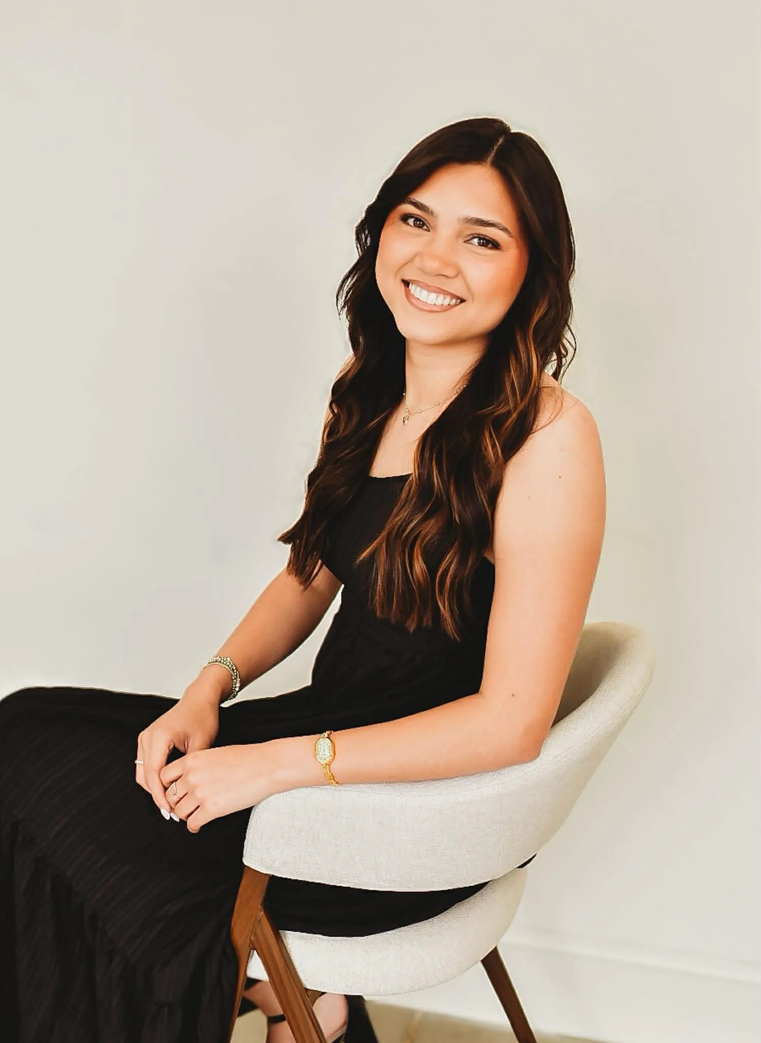 Avery, stylist at Sage and Mane Salon Mebane. Avery specializes in dimensional hair color and brunettes.