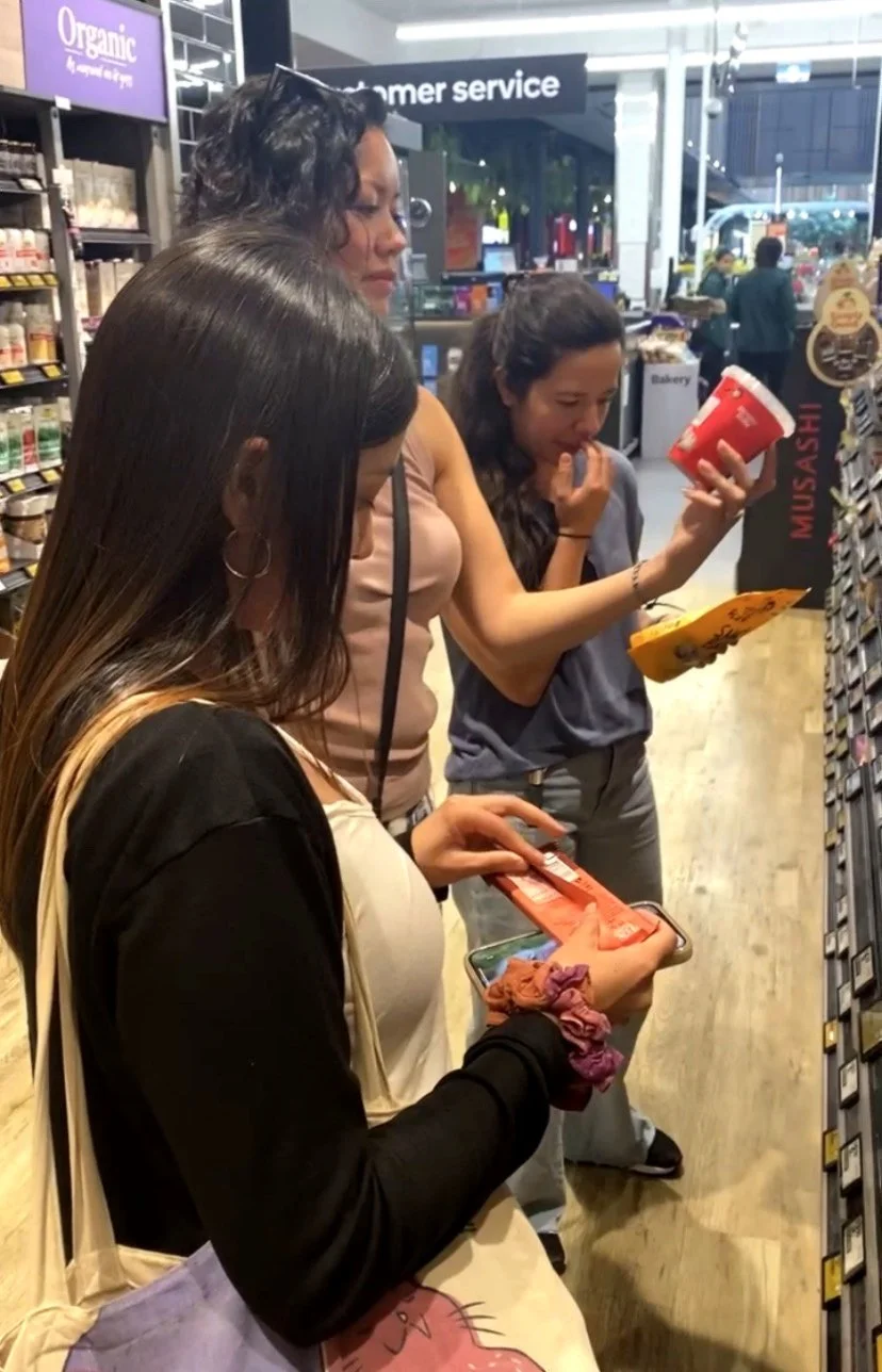 Sesión grupal (2 personas) de supermercado (en persona) + Guía (en Español)