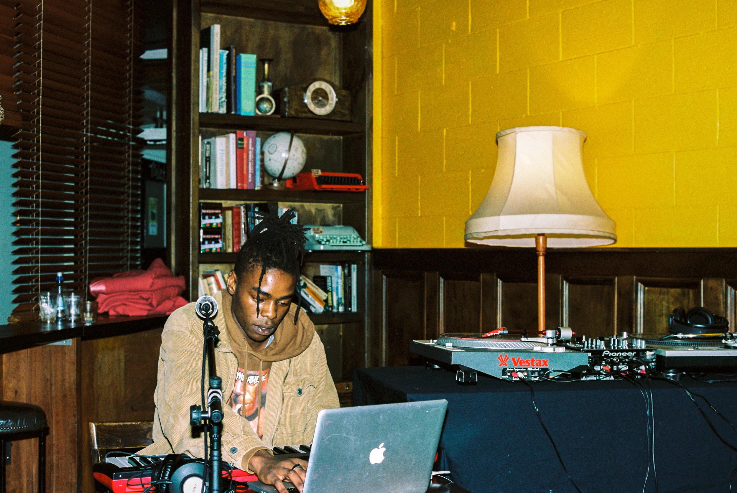 Shush - Raiza-Waguan-2.jpg