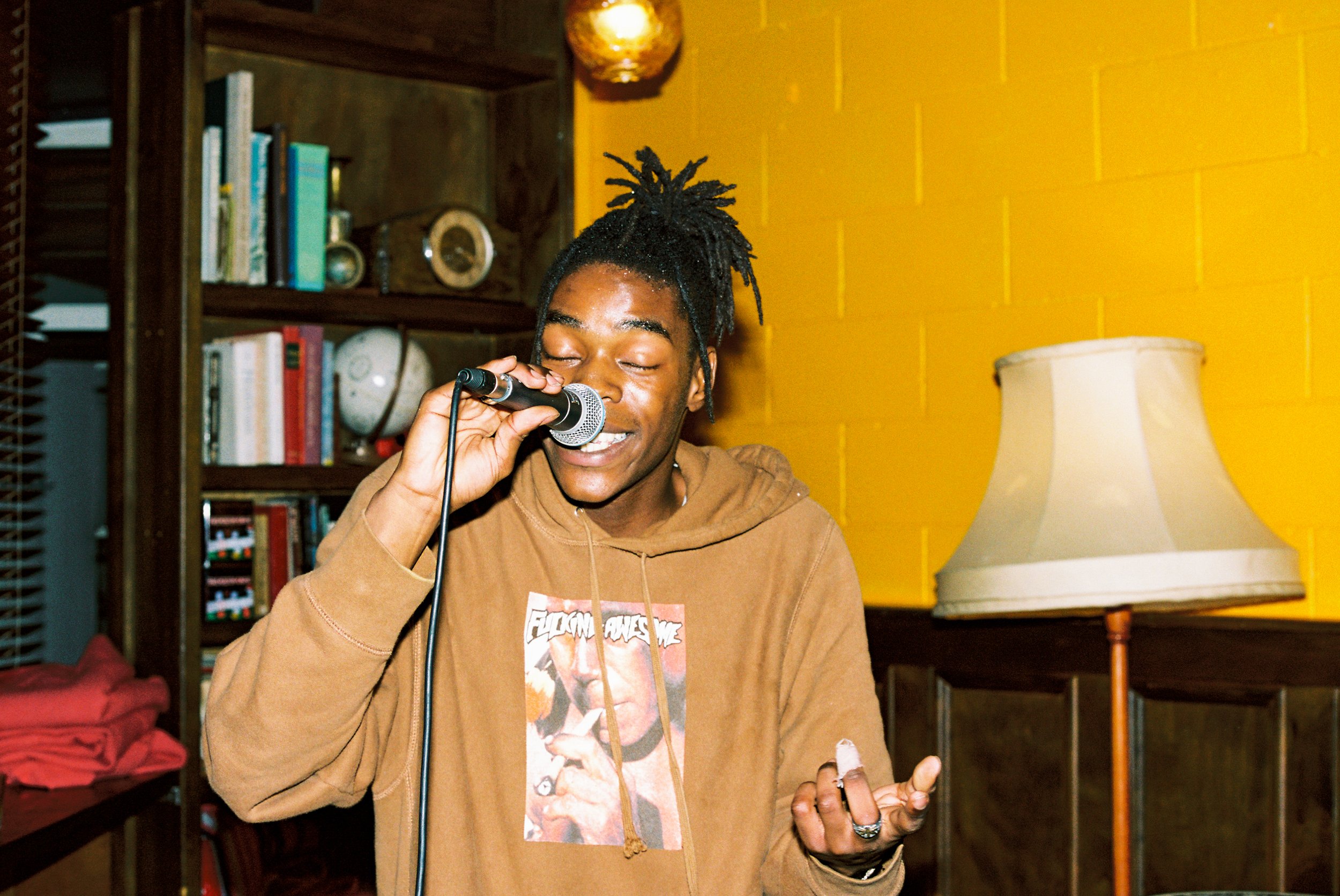 Shush - Raiza-Waguan-5.jpg