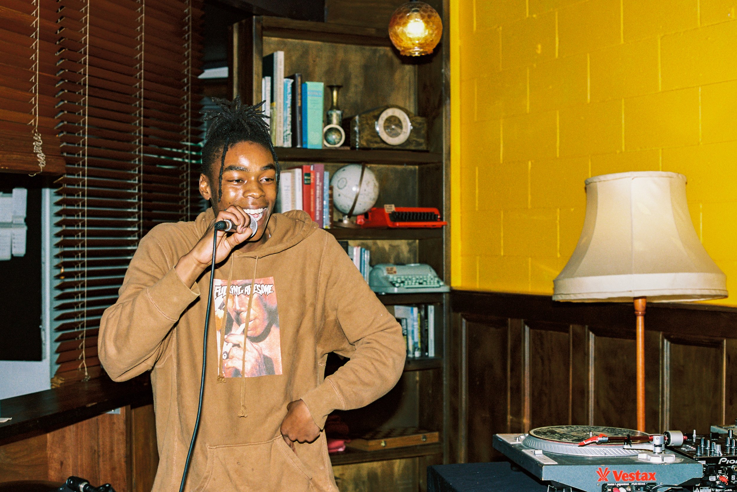 Shush - Raiza-Waguan-4.jpg