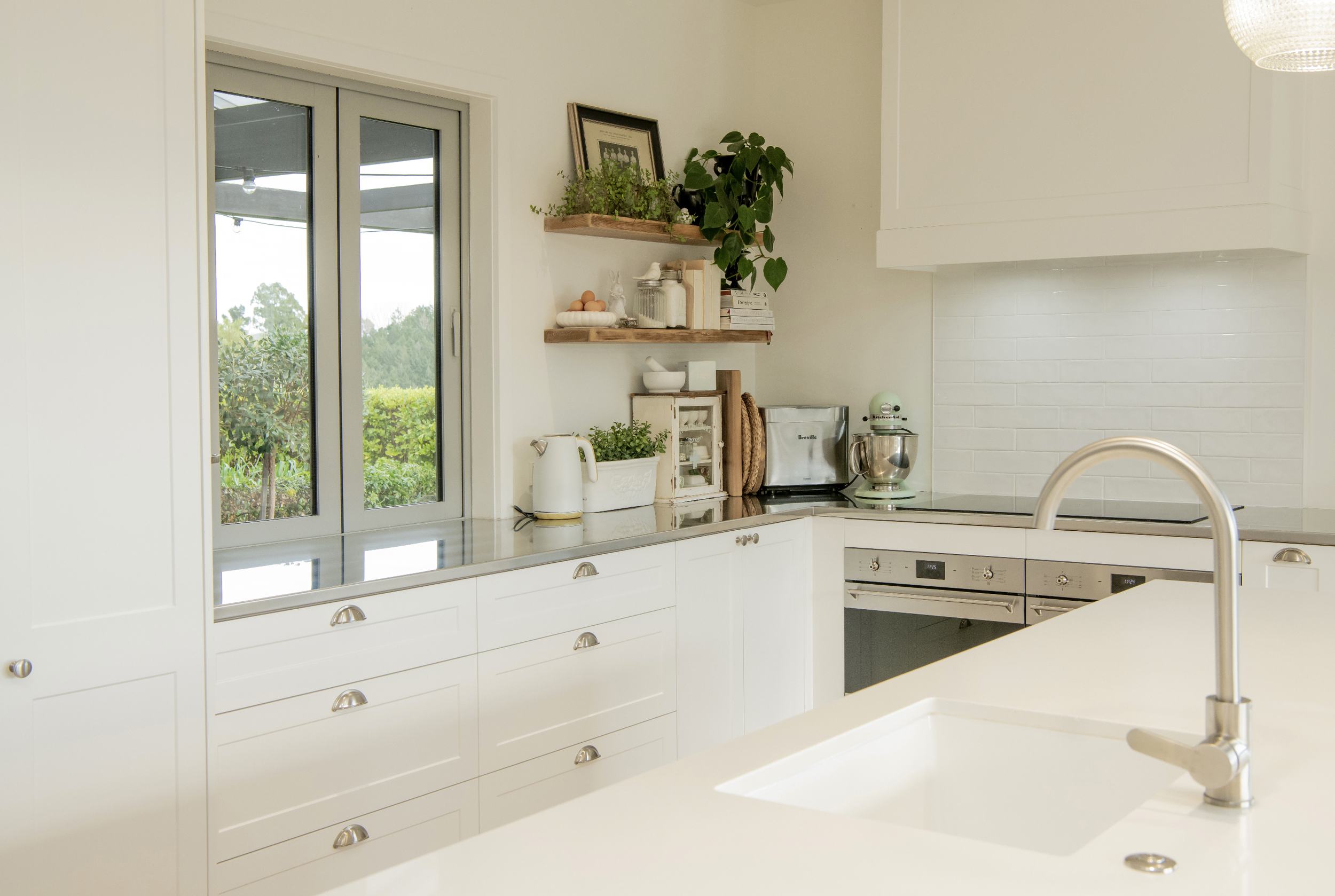 Bright &amp; Timeless Living