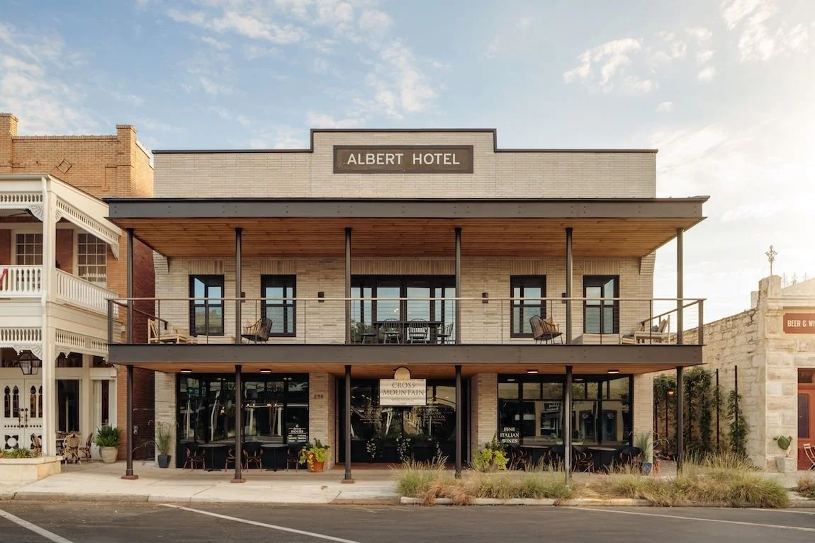 Albert Hotel