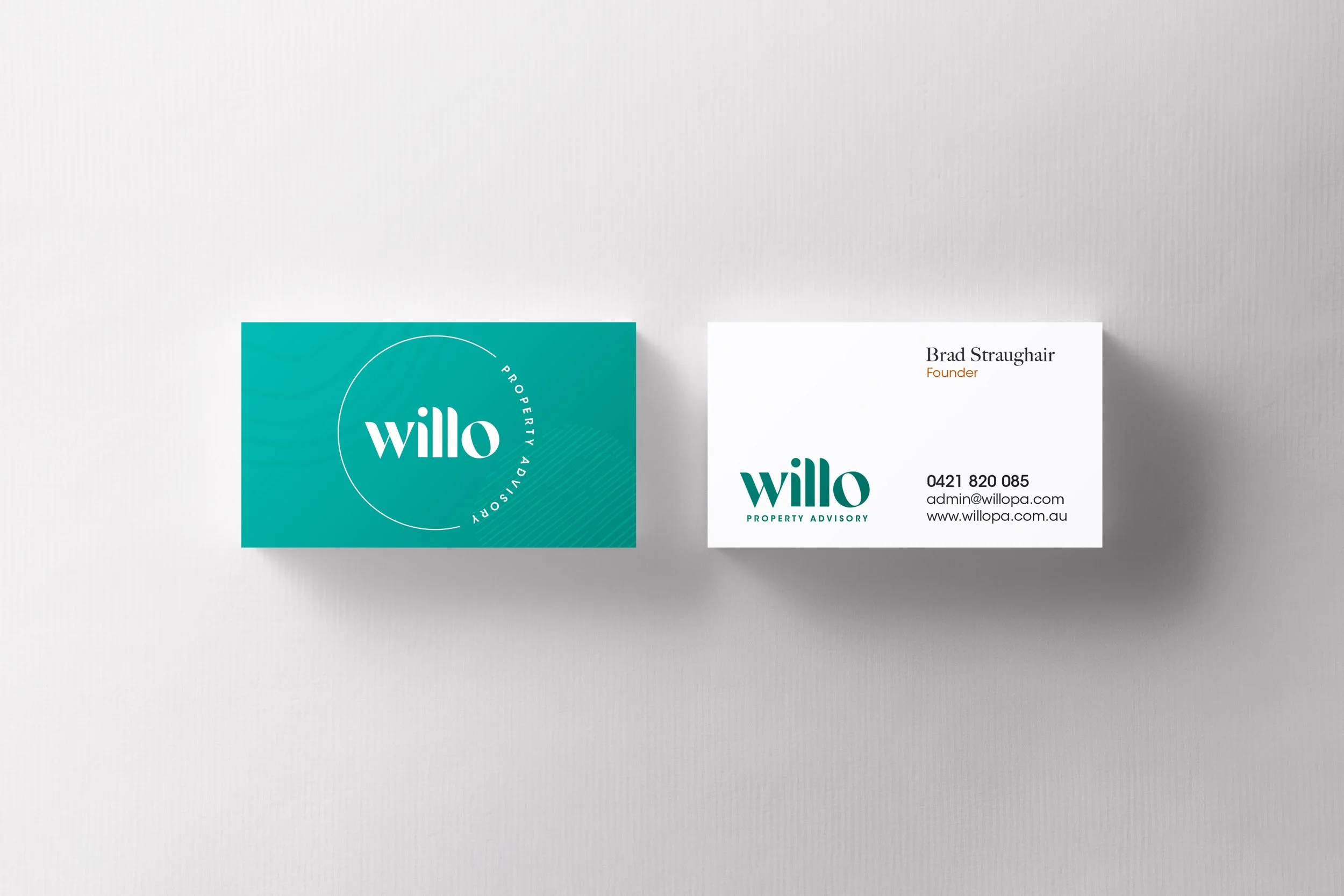 willo_Business_Card_Mockup01.jpg
