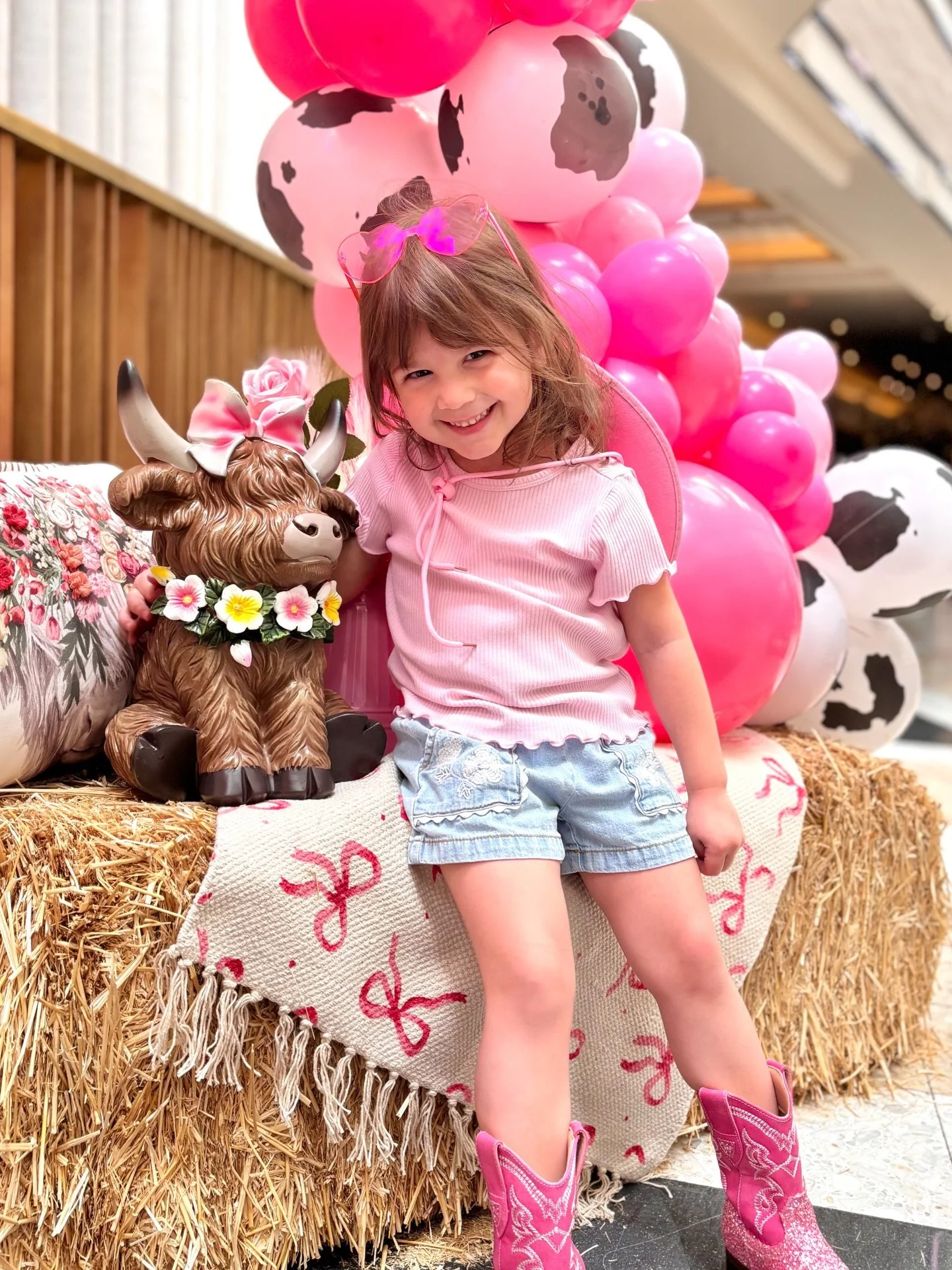 POV: you hired the cutest model&hellip; and she understood the assignment 💕

For the little girls who are wild, free, and born to shine 🤠✨🎀

👉 Want this kind of wow-factor at your event? 
DM me &ldquo;COWGIRL&rdquo; to book !

#LasVegasEventPlann