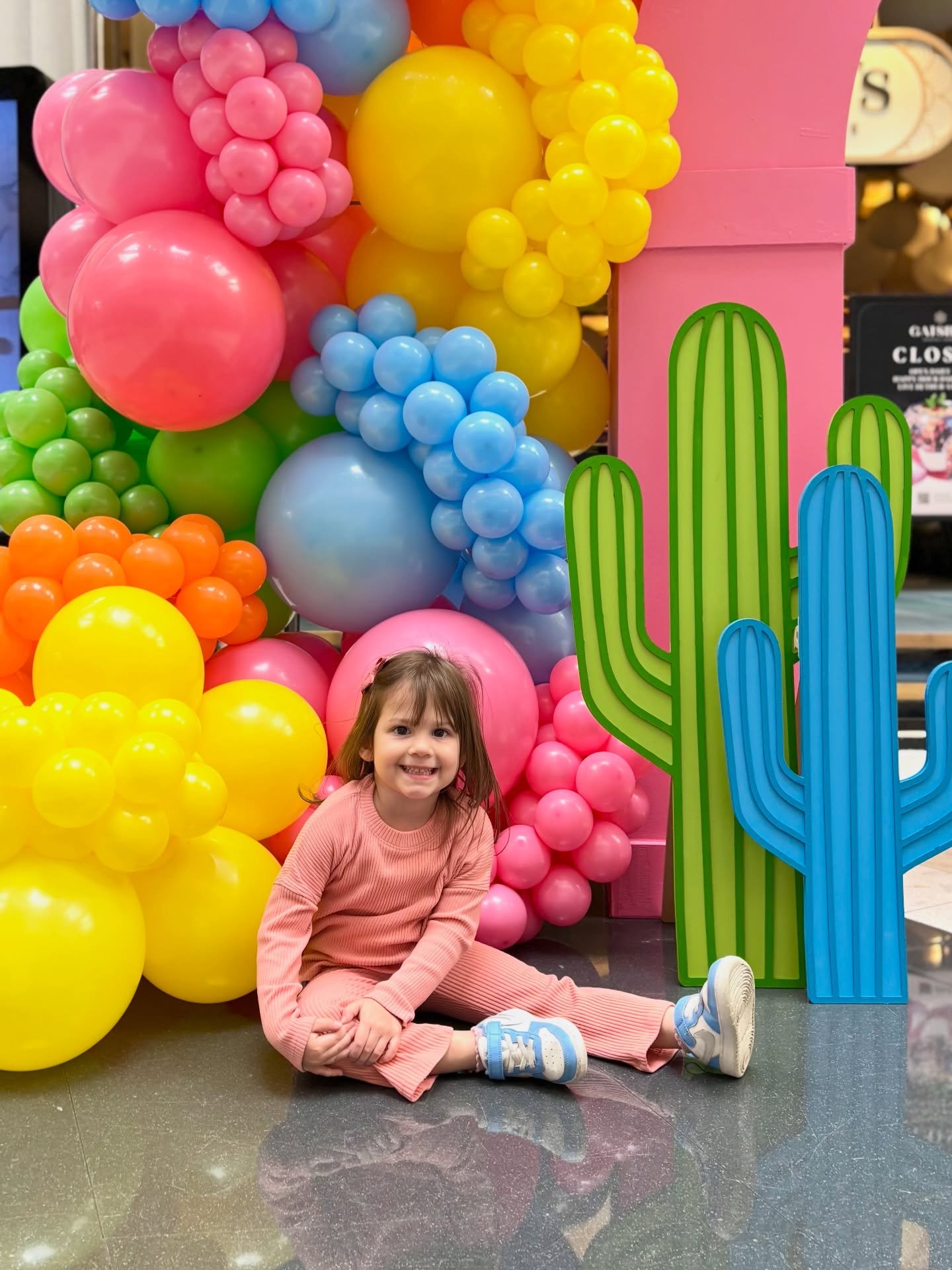 || DETAILS ||
Validated by Stella 👑🤗🩵🩷💚💛🧡
Tiny talent, big vision ✨
Even the smallest details (and models 😉) are part of the experience we create.

At MariEvent, every setup is designed to be lived in, played in, and remembered.

📍Coachella 