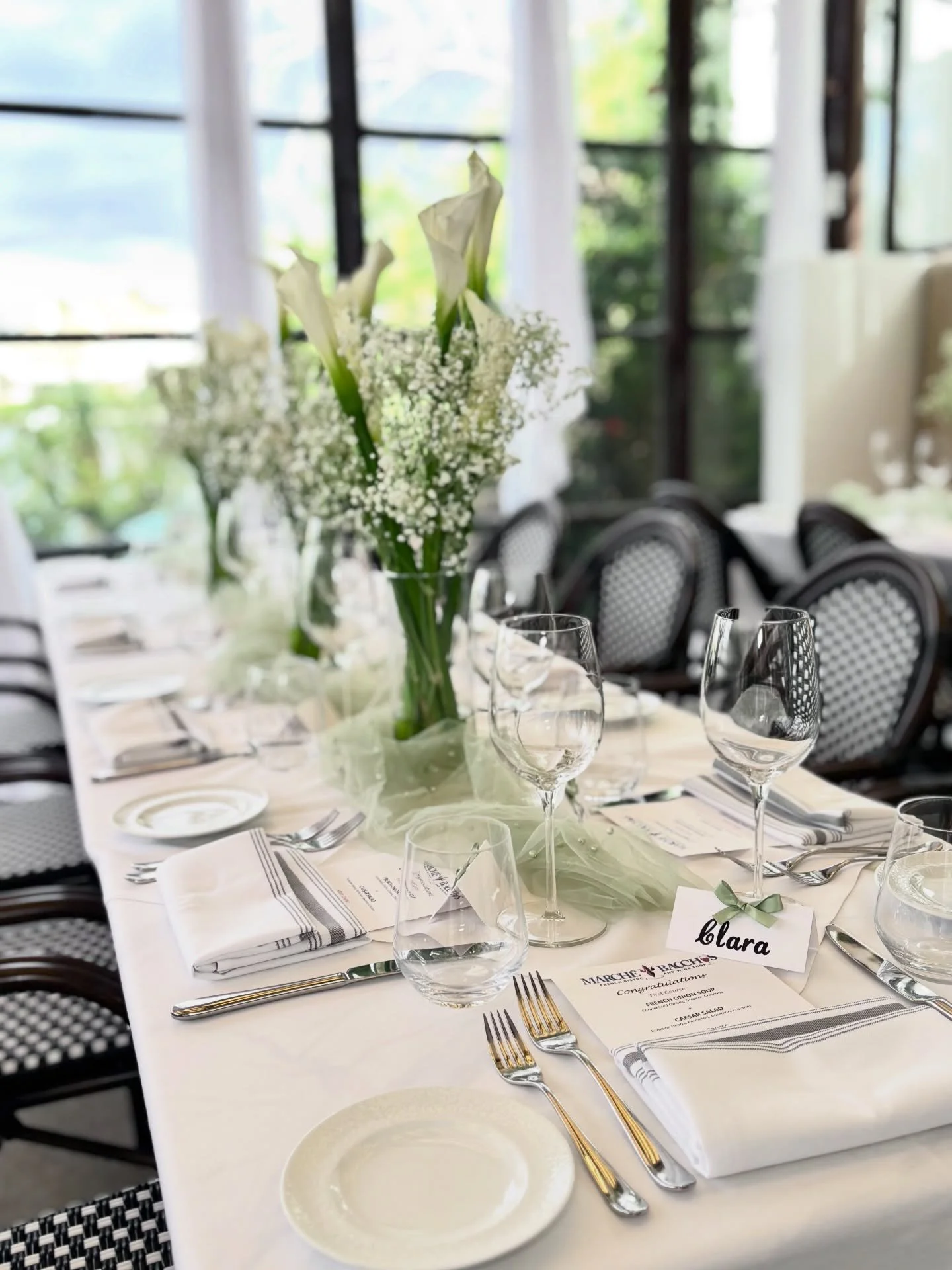 Client Brief : Elegance - Sofisticaste - Bloom - Softness - Minimalist
Us : got you ! 🤍

Planning &amp; Design : @marievent 
Floral : @marievent 
Setup Team : @launalcook 
Venue : @marche_bacchus 
Bouquet : @florallab_vegas 
Couple : @esco_barrio 

