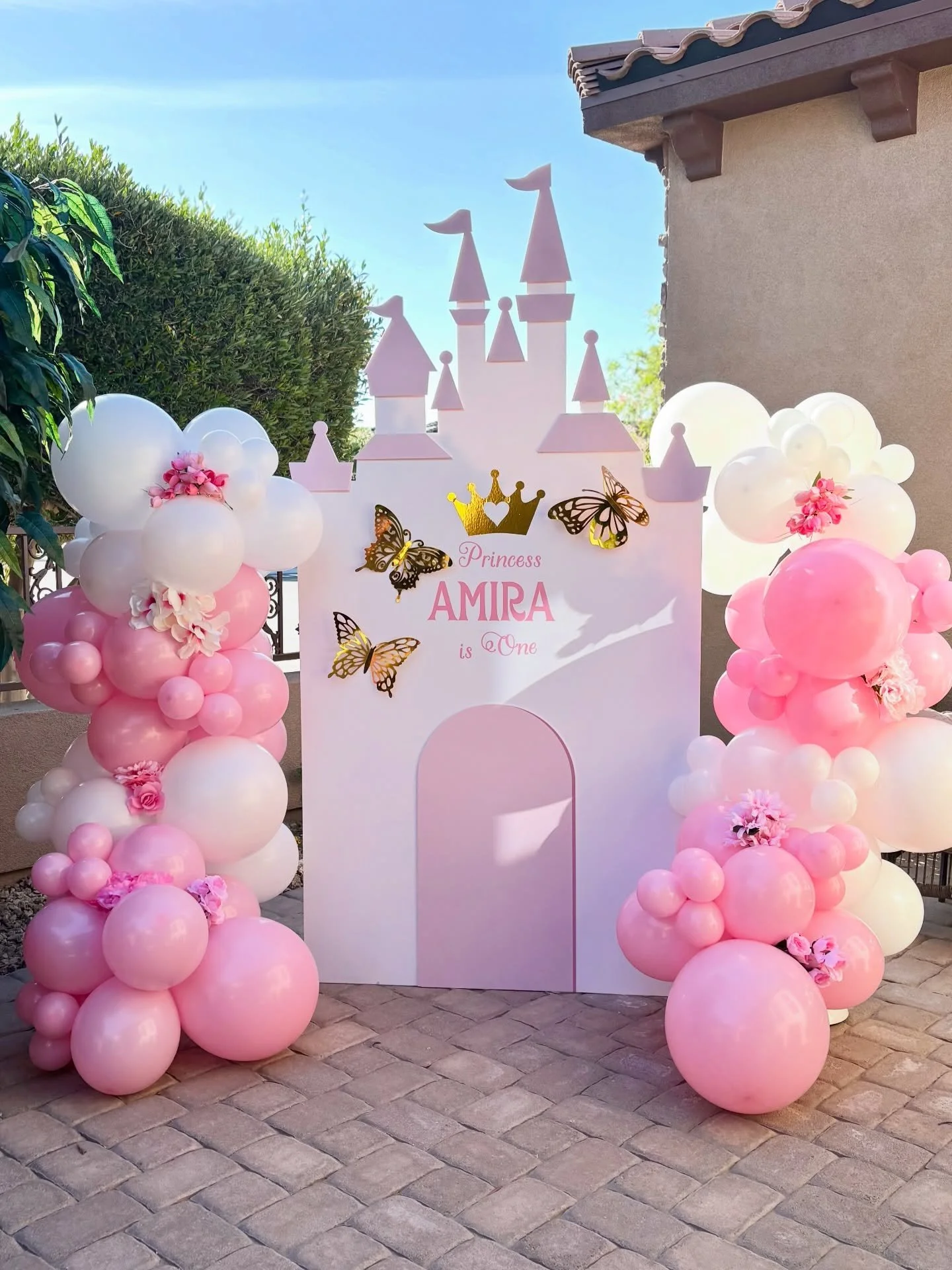 Princess Castle 👑🪄✨

Design &amp; Decor : @marievent 
Print : @dpilv 

#princesscastle #princessbirthday #princessbirthdayparty #lasvegasbirthdayparty #lasvegaseventdecor