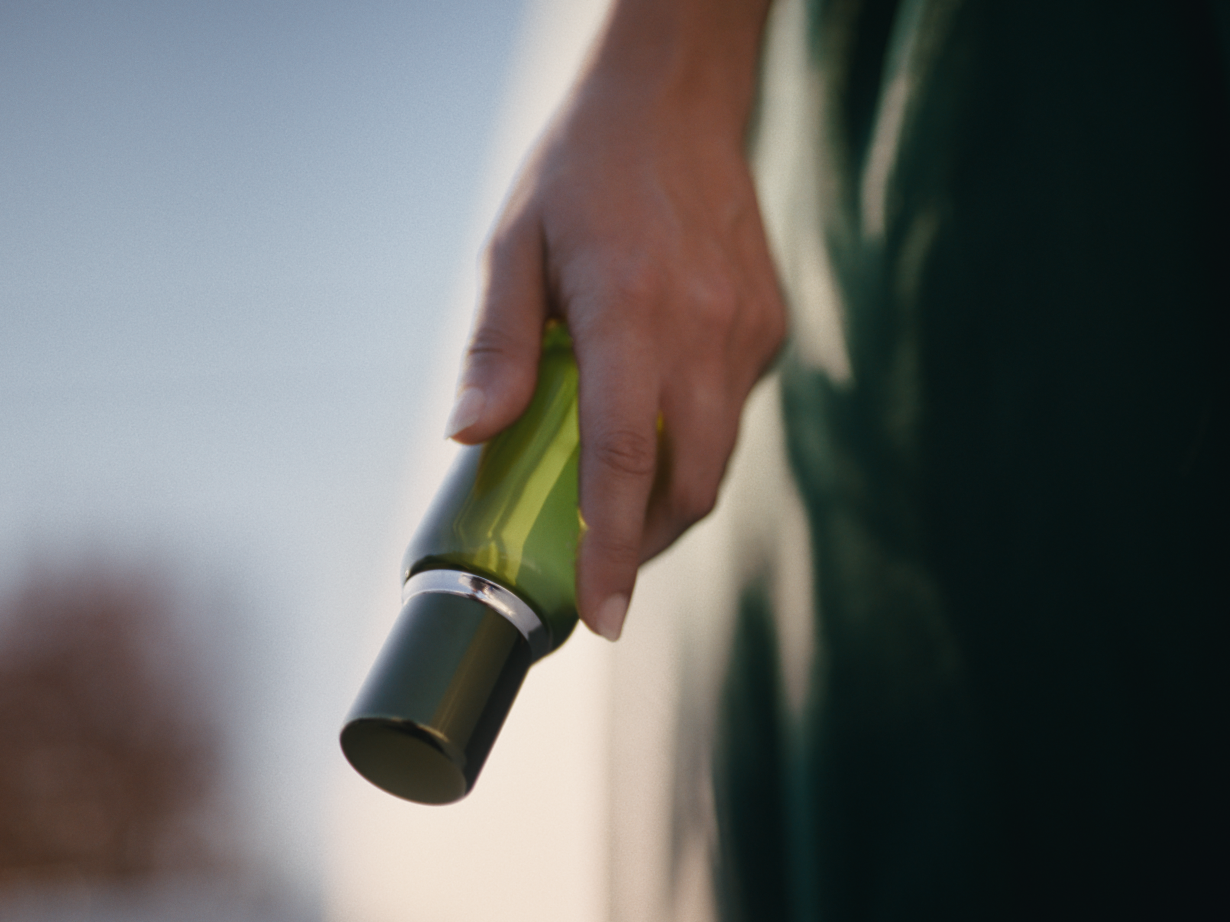 LA MER_PICTURE LOCK REASSEMBLE.00_00_25_08.Still008.PNG