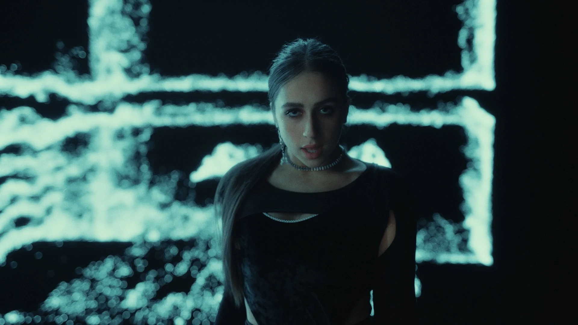 Rubberband Final.00_00_18_21.Still001.jpg