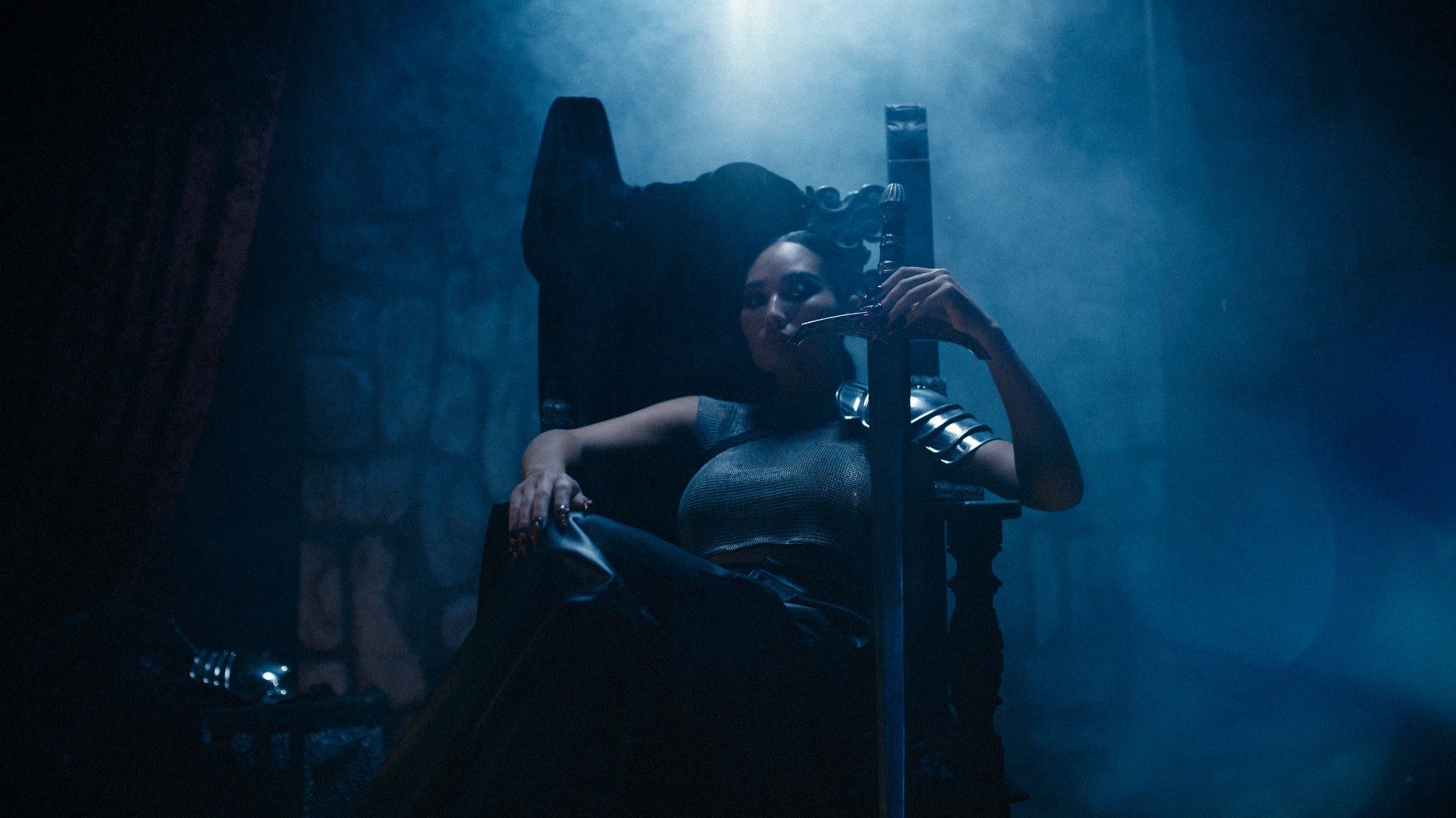 W24_Campaign_30_Cobranded_DIRECTOR'S CUT.00_00_31_11.Still001.JPEG