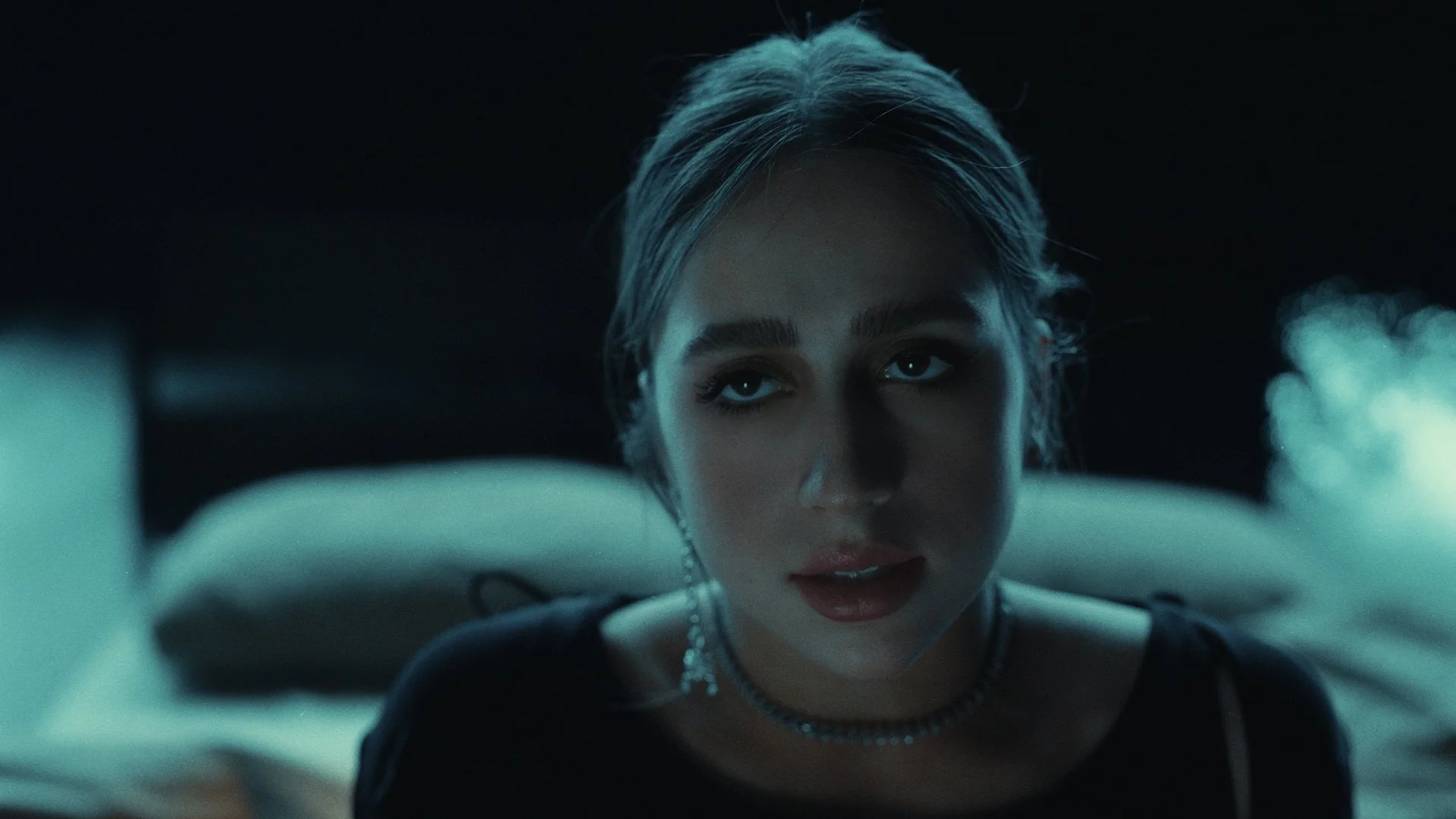 Rubberband Final.00_00_11_04.Still005.jpg