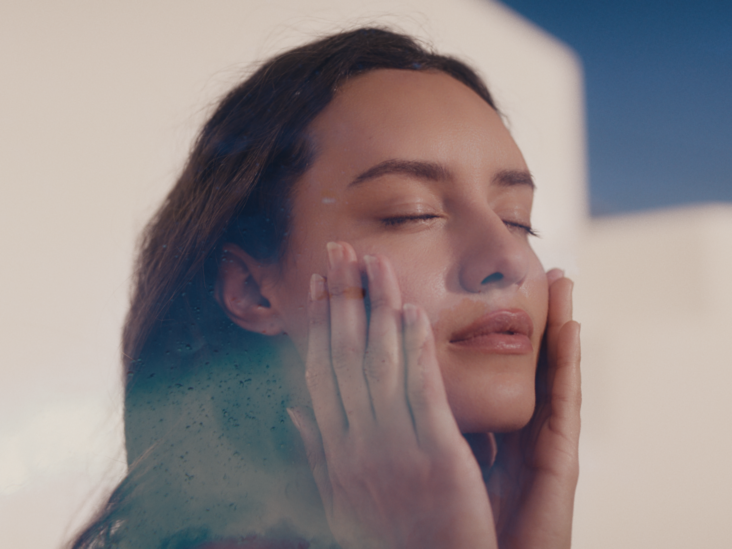 LA MER_PICTURE LOCK REASSEMBLE.00_00_18_00.Still006.PNG