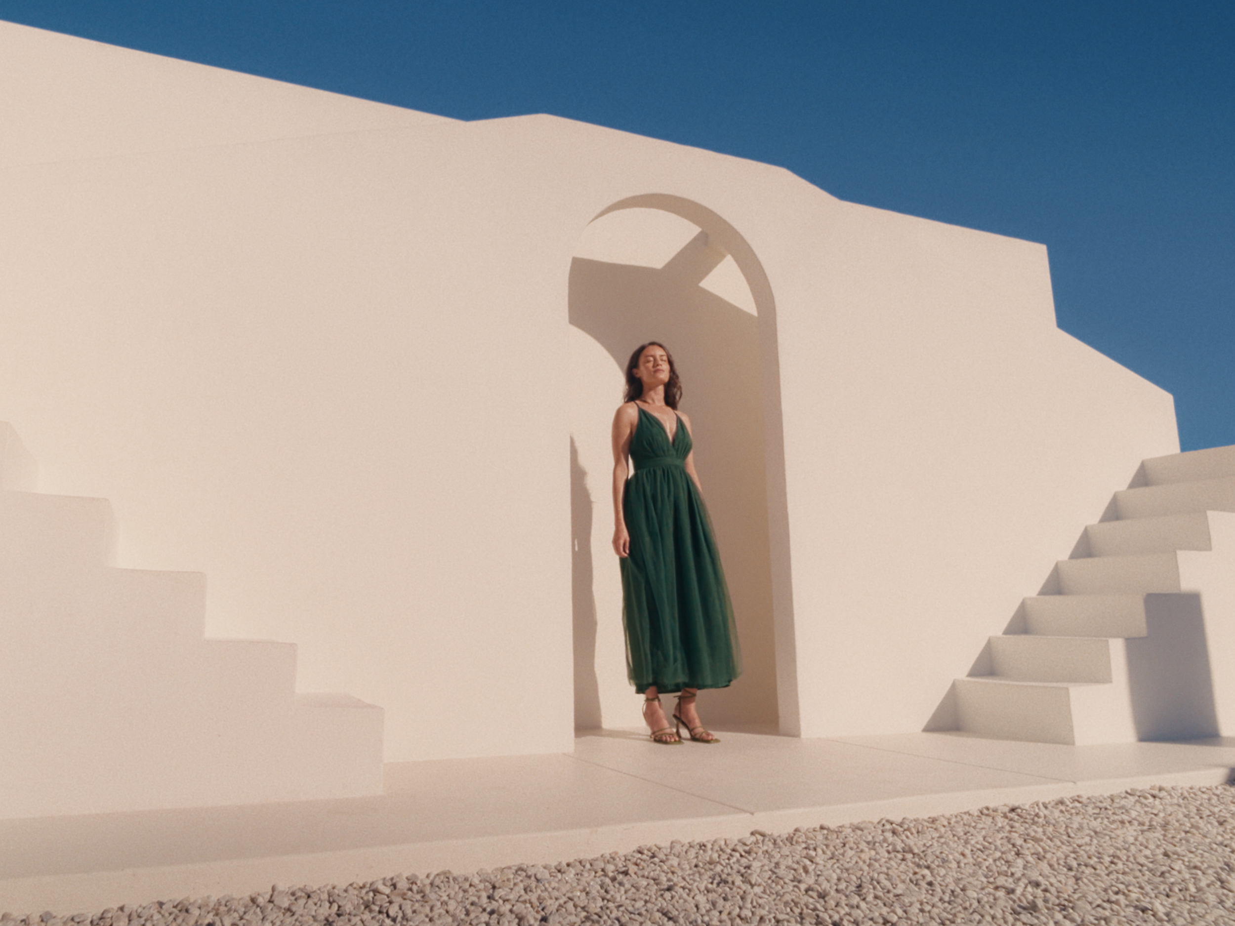 LA MER_PICTURE LOCK REASSEMBLE.00_00_03_14.Still003.PNG