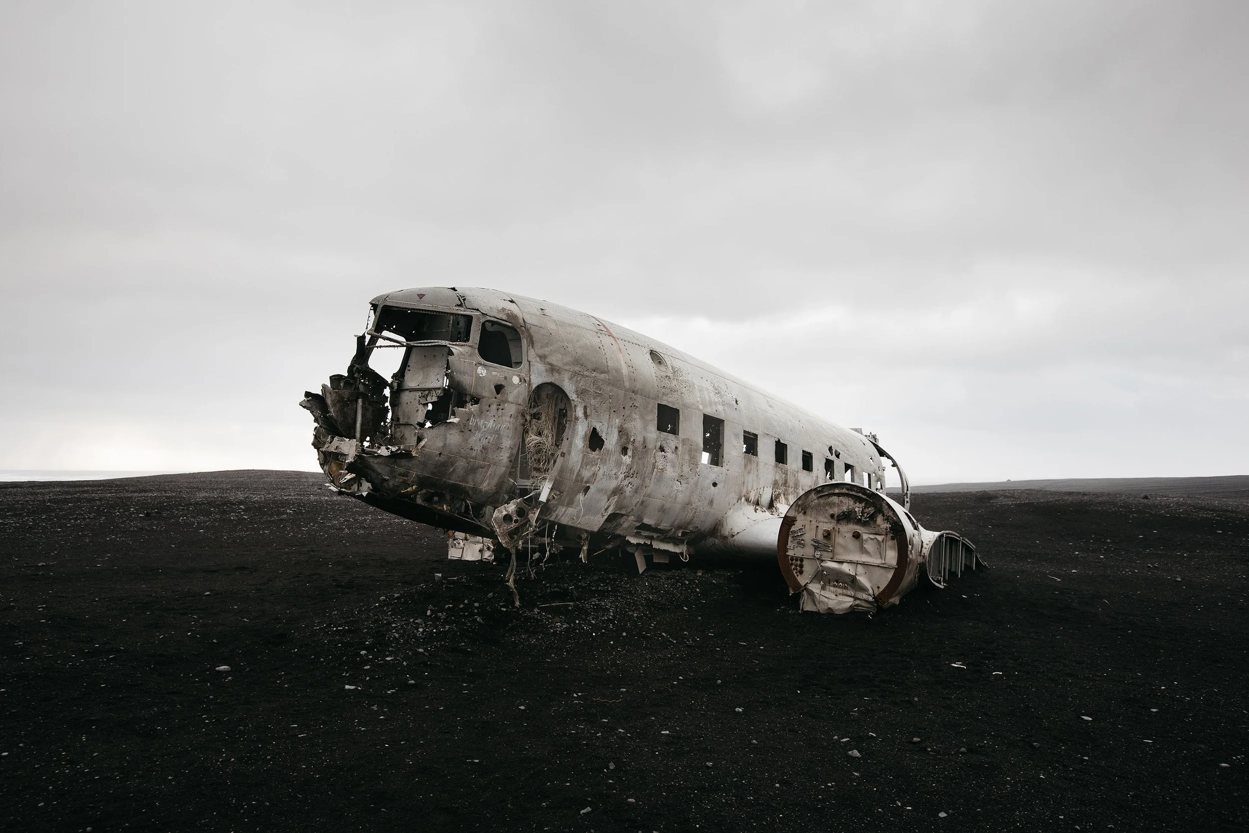 ICELAND DC-10-6648 copy.jpg