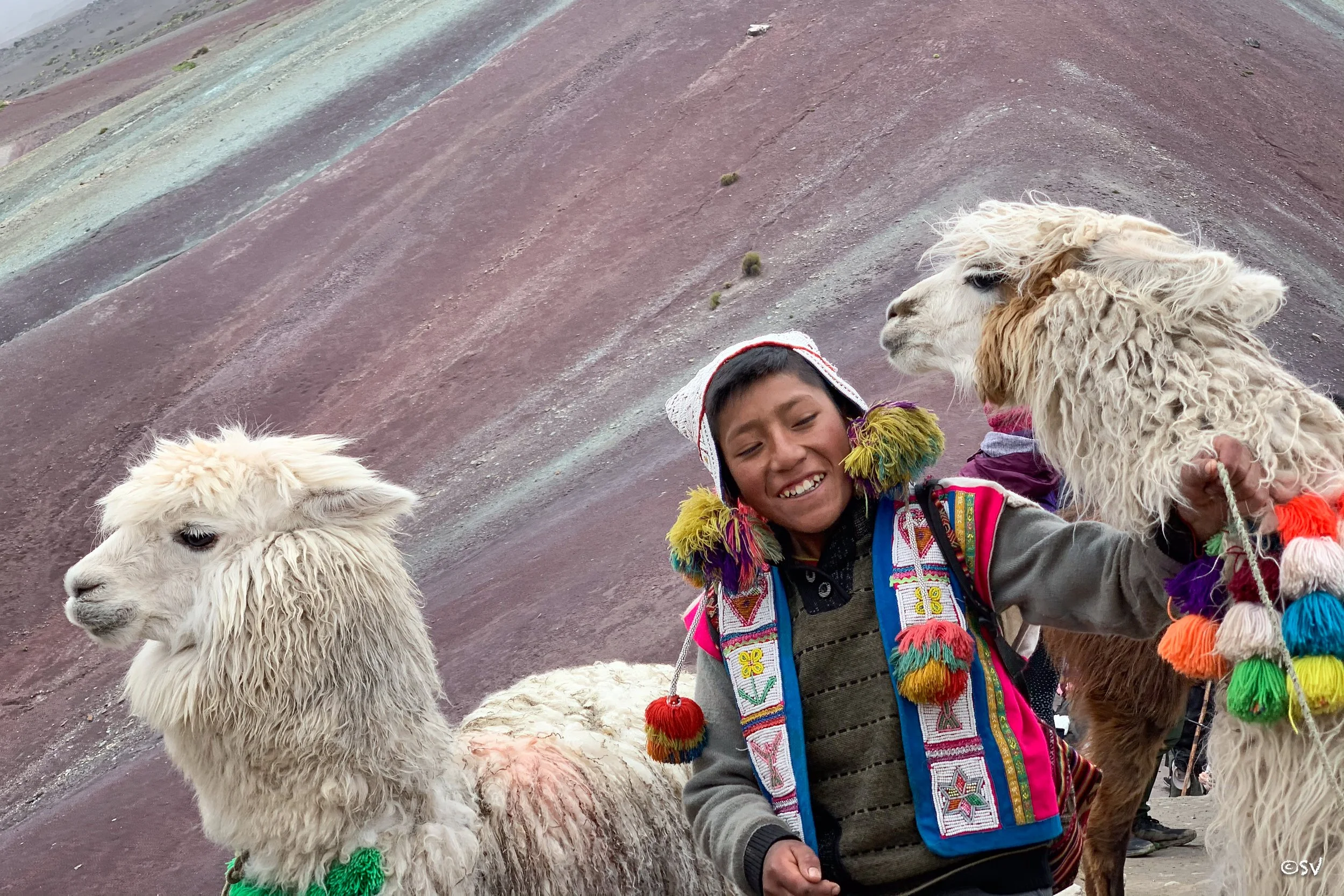 ...and they bind their hearts to ours! (Vinicunca, Peru) 