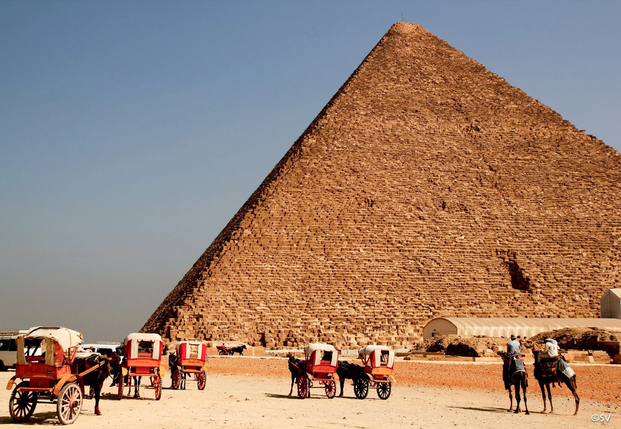 Civilizations rise and fall... (Giza, Egypt)
