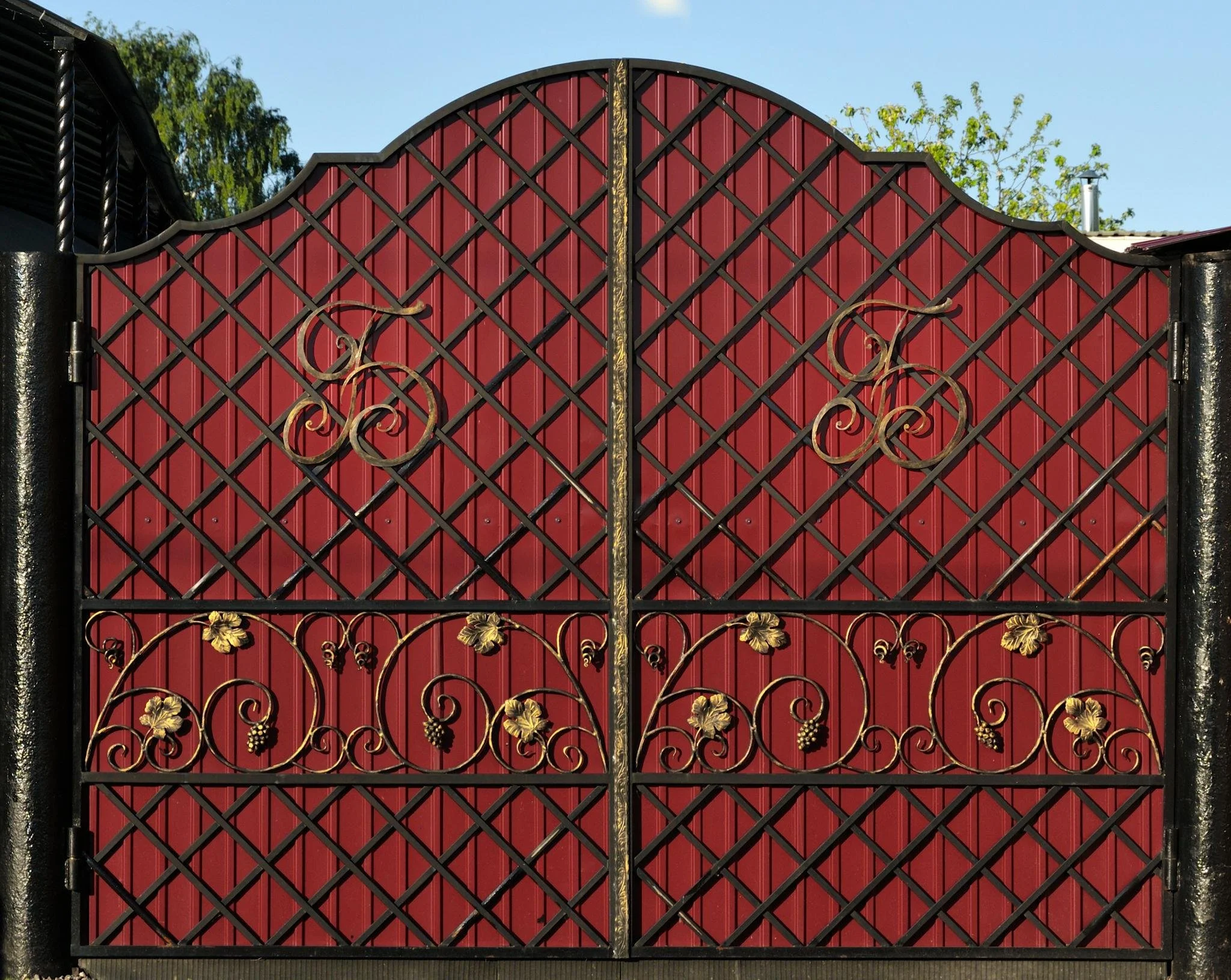 Custom Iron Gate Package